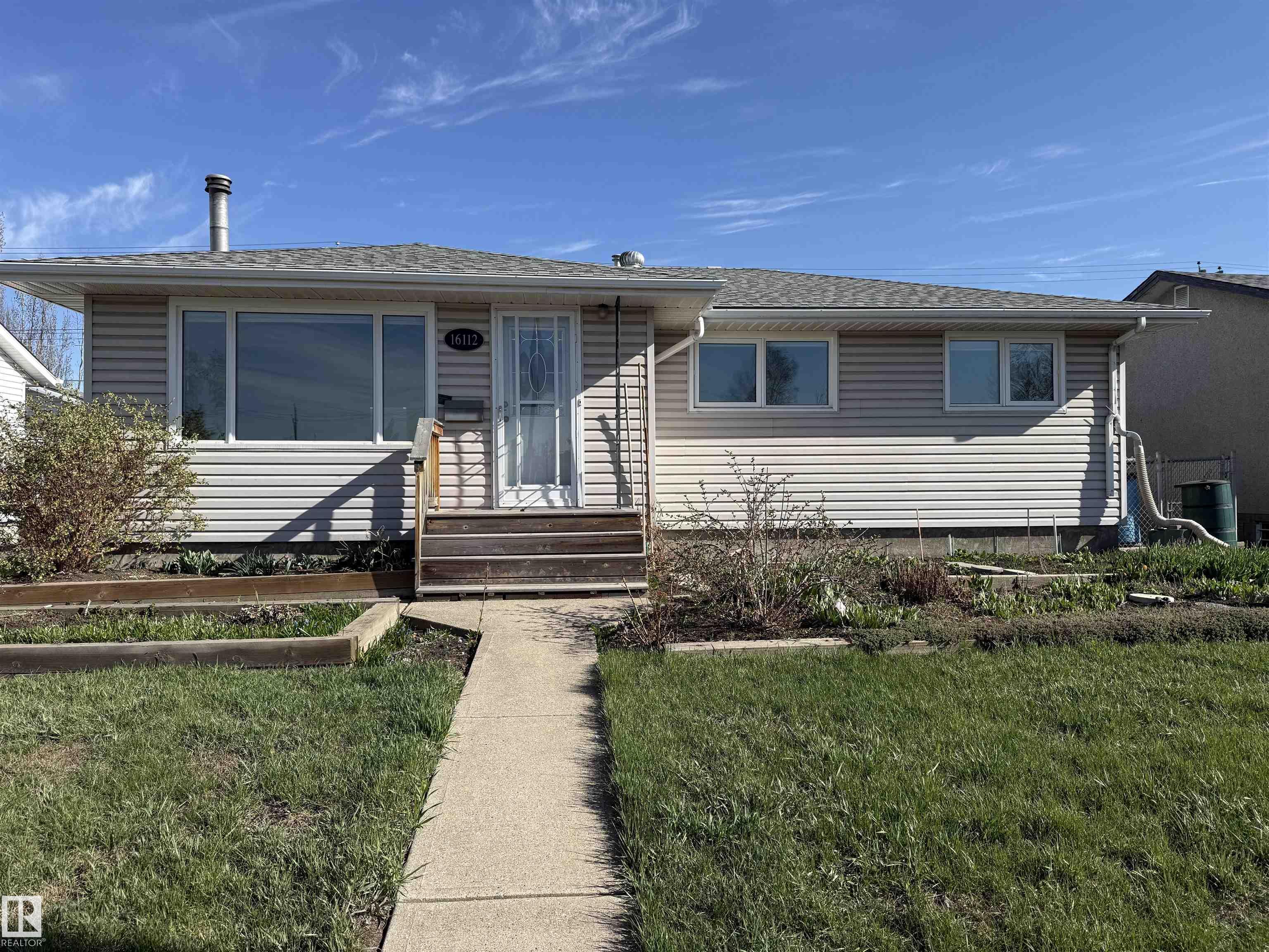 16112 87 Avenue NW, Meadowlark Park, Edmonton