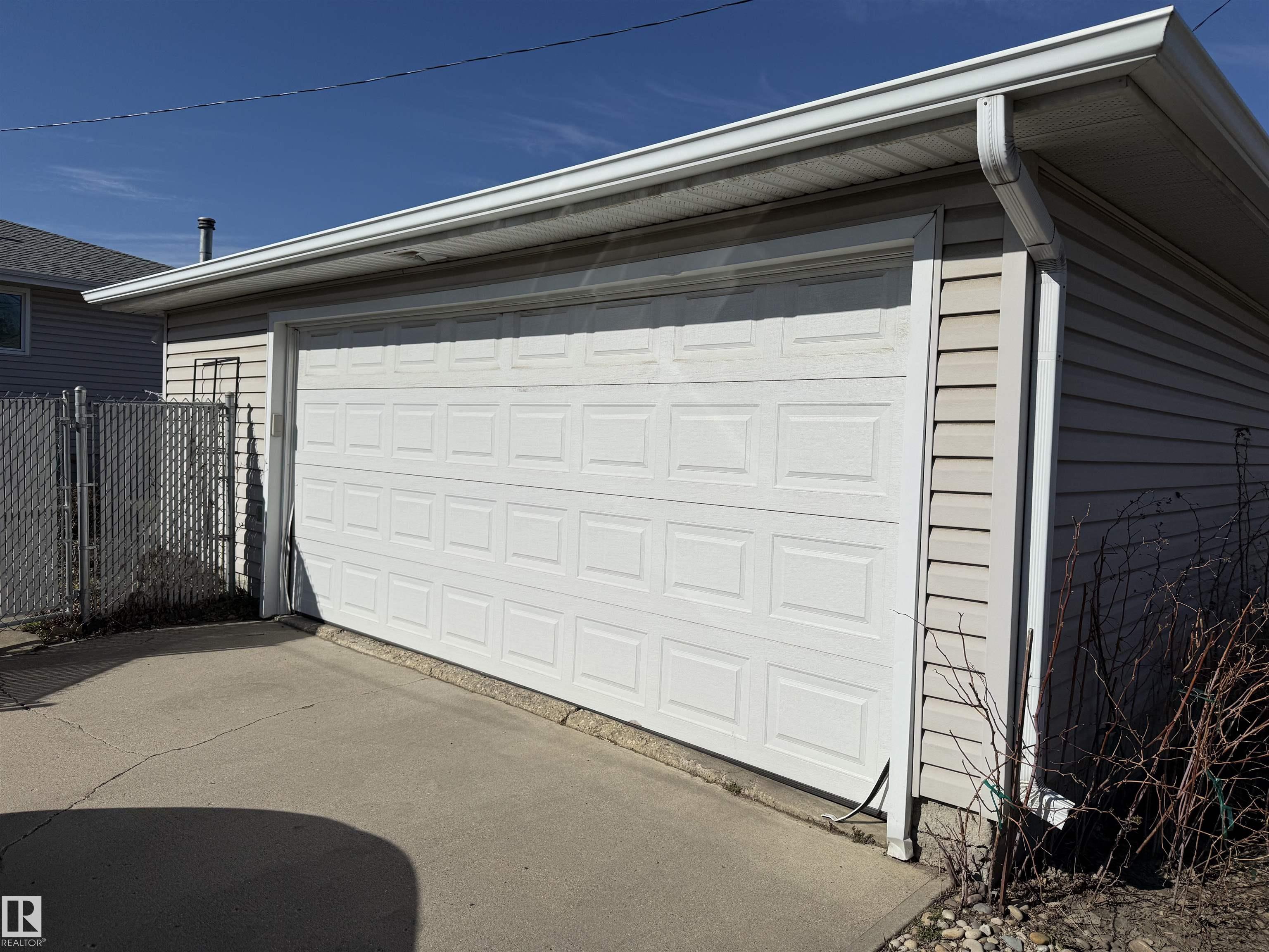 Picture for 16112 87 AV NW