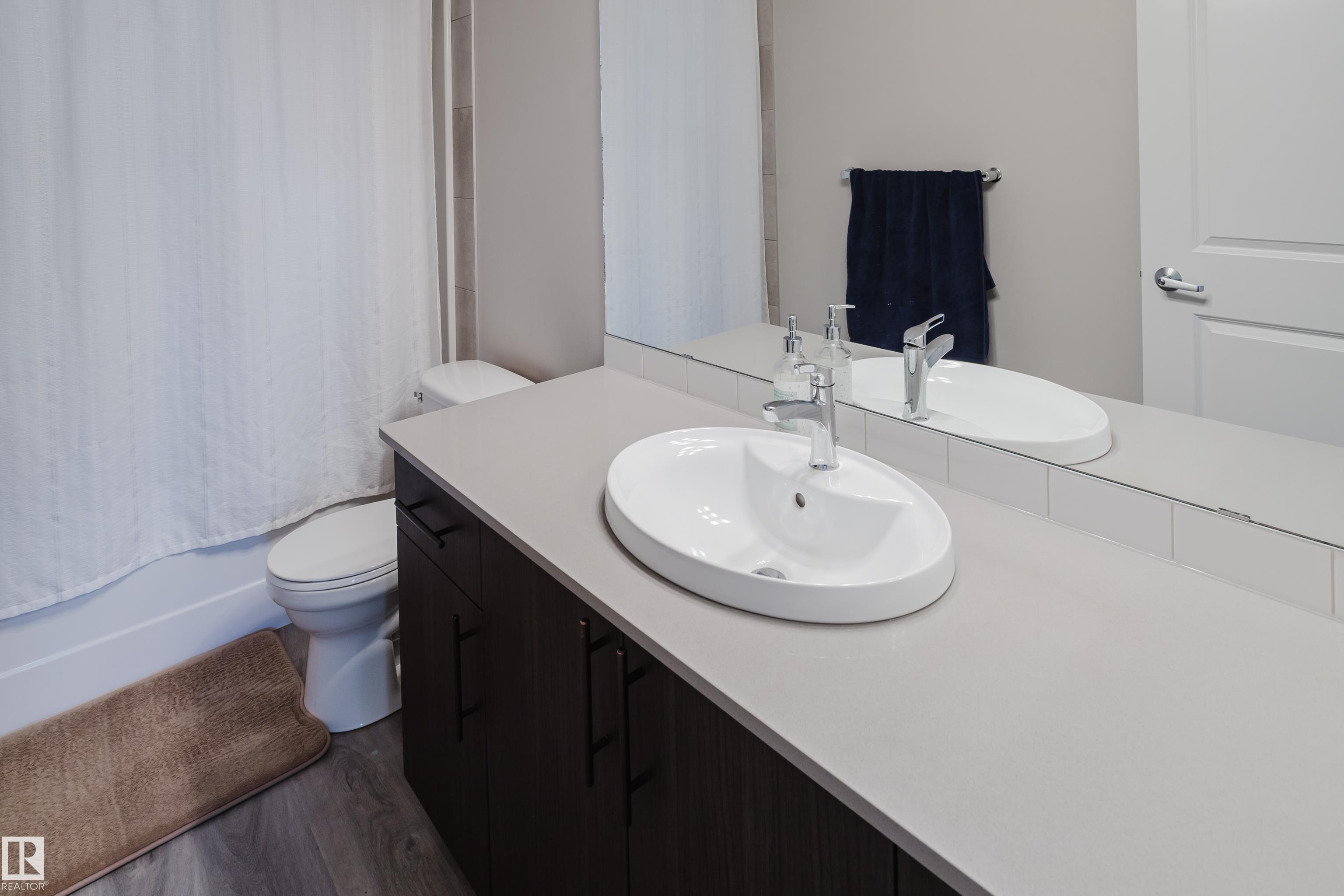 https://zimg.paragon.ice.com/ParagonImages/Property/PM/RAE/225398794/27/0/0/8bdbfeb24426073f78e103e760725b9c/1/849725a8841b7c6cc02a2793236ba725/225398794-79b2a708-e040-476a-92de-87997b3b5624.JPG
