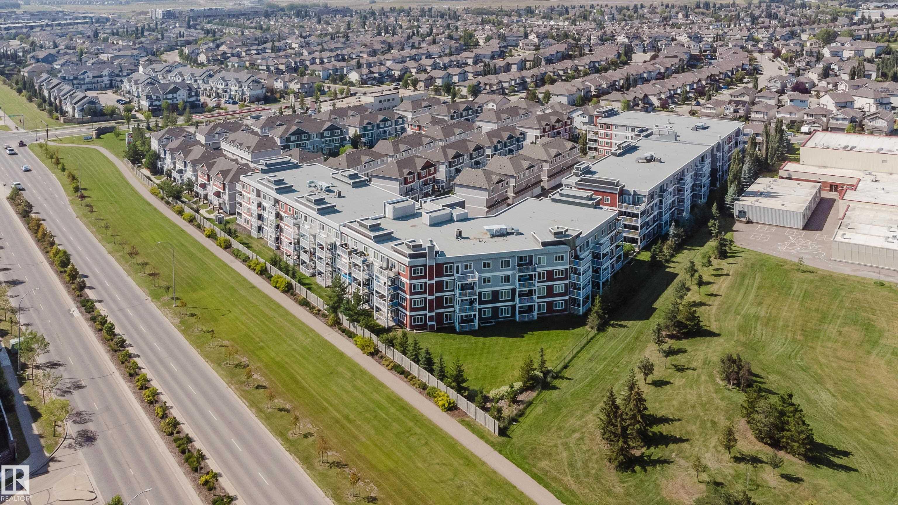 https://zimg.paragon.ice.com/ParagonImages/Property/PM/RAE/225398794/41/0/0/da9b3f88e07fa54fd1597f4dbe09c191/1/849725a8841b7c6cc02a2793236ba725/225398794-0d7ea9d0-69cd-4544-b066-3d3a8848b77d.JPG