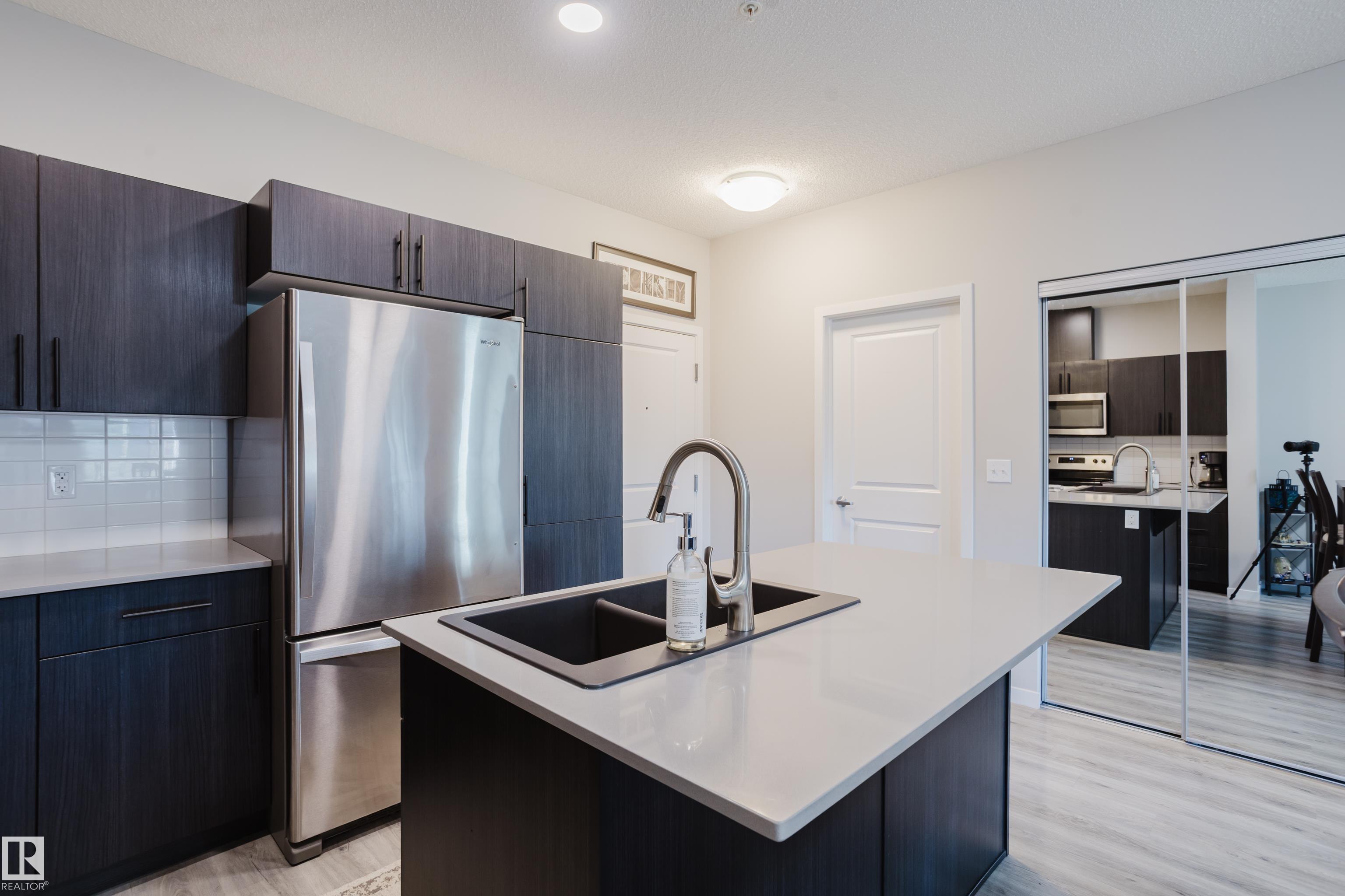 https://zimg.paragon.ice.com/ParagonImages/Property/PM/RAE/225398794/7/0/0/00006564b93f912080cd9cd502cdc0fd/1/849725a8841b7c6cc02a2793236ba725/225398794-47de7efa-dd6b-4454-be30-6e24cf07d87d.JPG