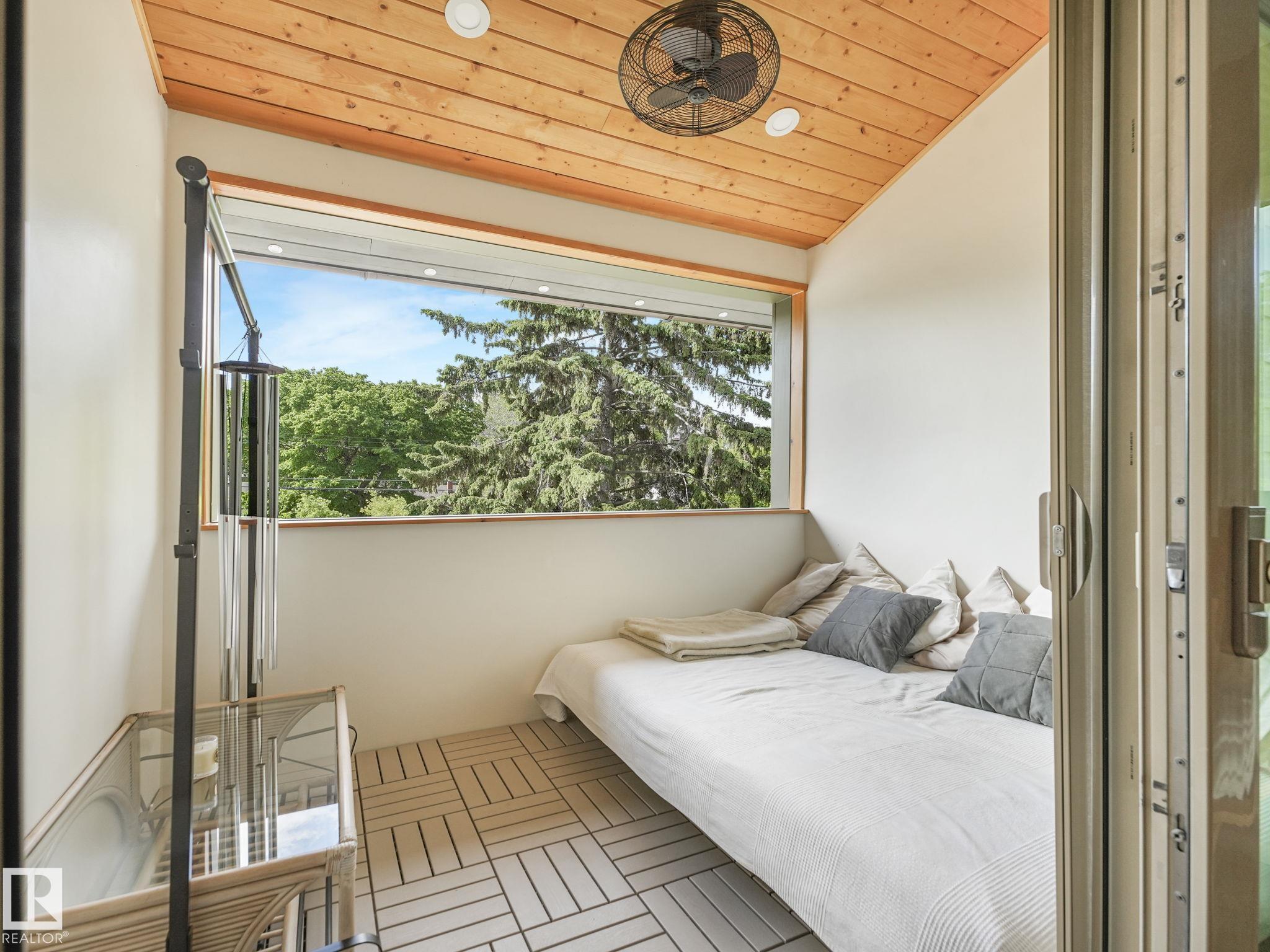 https://zimg.paragon.ice.com/ParagonImages/Property/PM/RAE/225398796/26/0/0/bc36e9038cf9330b4b978fe48f5a3921/1/90b55fcdf84c4ff13dd45e3b8ef5e34b/225398796-D1A03012-5A66-4E79-8C62-75876772376F.JPG
