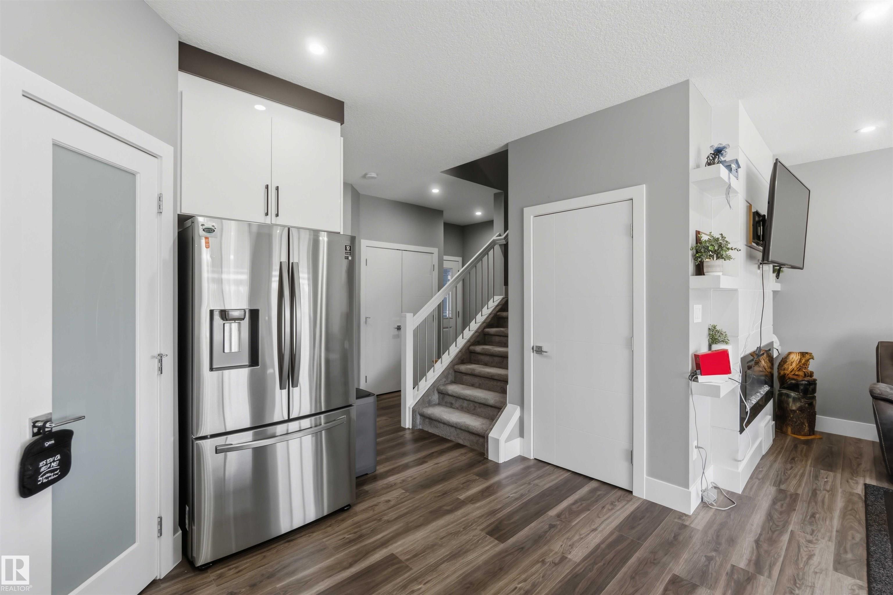 https://zimg.paragon.ice.com/ParagonImages/Property/PM/RAE/225398808/15/0/0/f37a39275dd0e99e8aca78b143f904e0/1/03328c4b2816818f9ac6c2cd9e8d28fe/225398808-d42e5e86-6333-46da-a382-45313ebdee8e.JPG