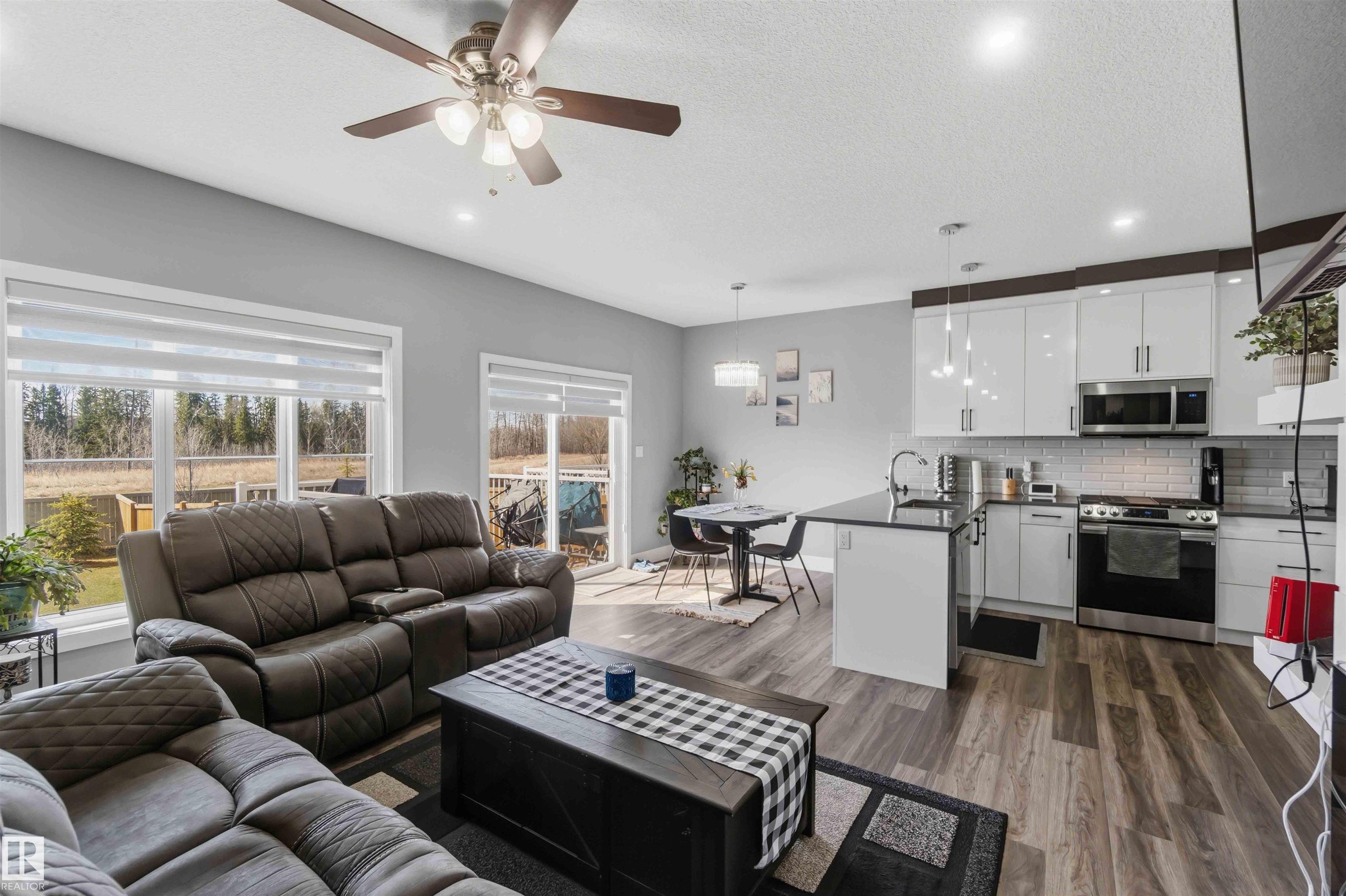 https://zimg.paragon.ice.com/ParagonImages/Property/PM/RAE/225398808/23/0/0/73baf414516833a12e4680b8ace778a0/1/03328c4b2816818f9ac6c2cd9e8d28fe/225398808-3d8af807-b6ba-4a09-bff3-59fea237dbd3.JPG