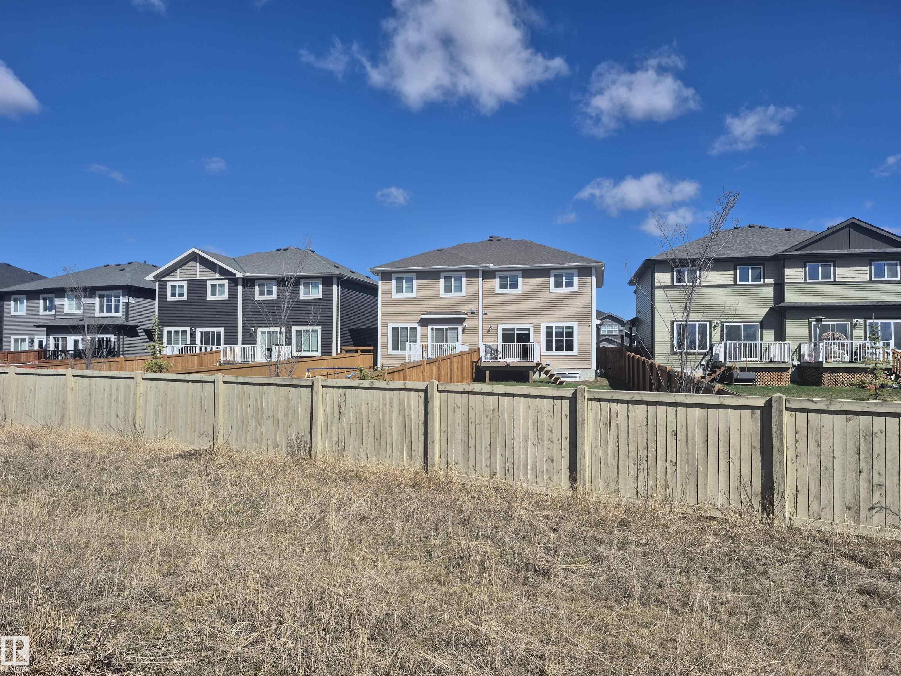 https://zimg.paragon.ice.com/ParagonImages/Property/PM/RAE/225398808/51/0/0/895b62ebc87c14abb7ab52de38173a7a/1/03328c4b2816818f9ac6c2cd9e8d28fe/225398808-036e9819-84dd-4075-9d5e-be3f3fd879e7.JPG