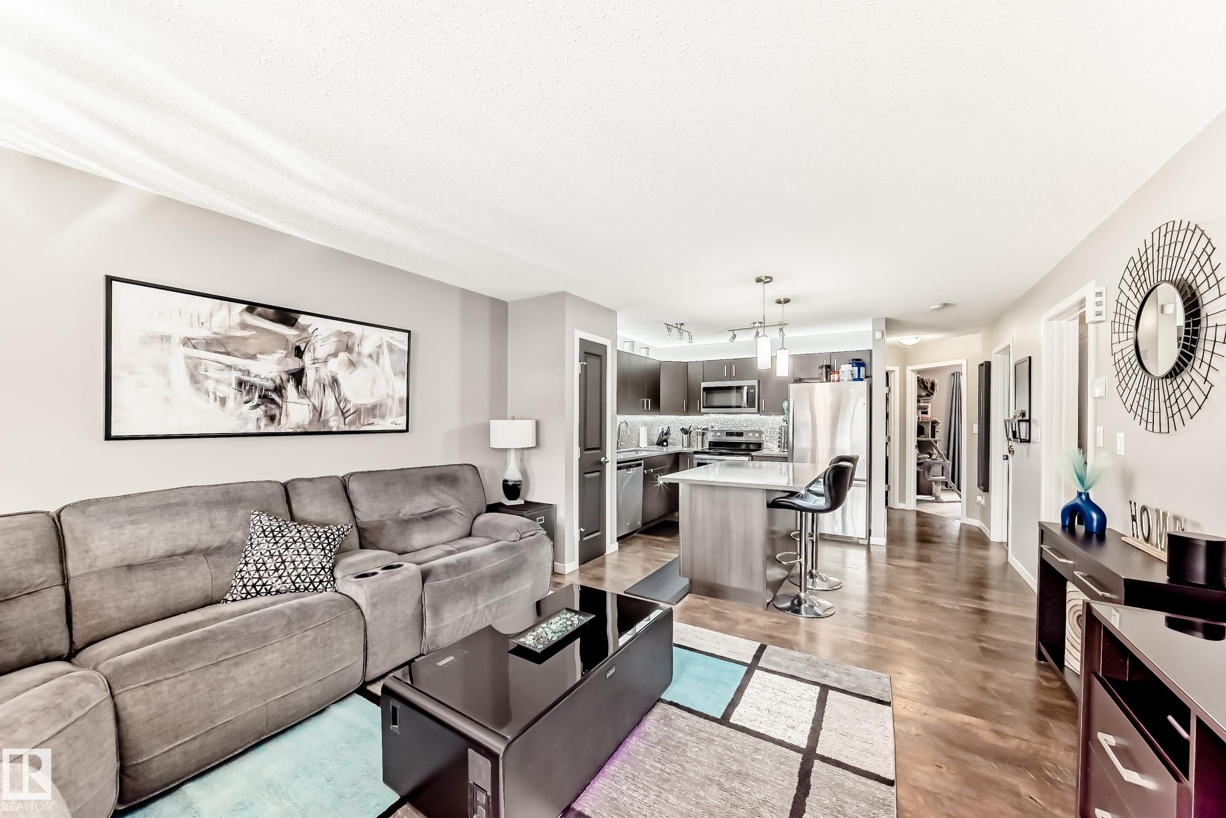 https://zimg.paragon.ice.com/ParagonImages/Property/PM/RAE/225398810/11/0/0/be6a067eaa2e7b877d4ce66e8a43870c/1/2859788c14e1002a79abbabfc30a52d6/225398810-20498584-7837-427C-8415-9504CF2947F7.JPG