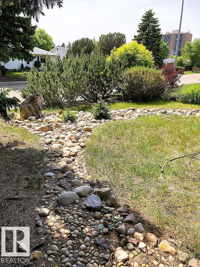 Picture for 15212 86 AV NW