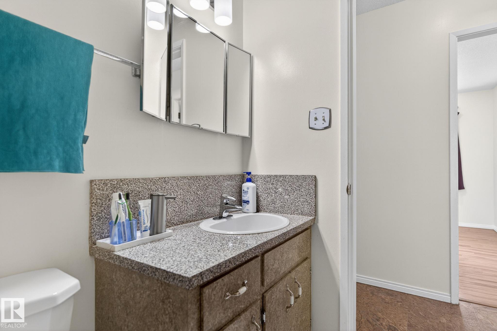 Photo 20 at 10719 152 Street NW, High Park, Edmonton