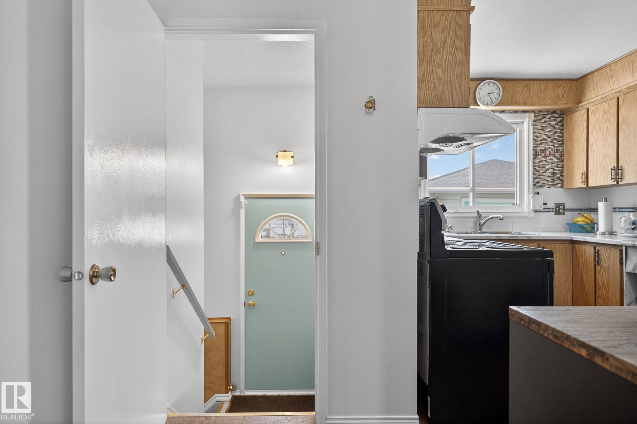 Photo 22 at 10719 152 Street NW, High Park, Edmonton