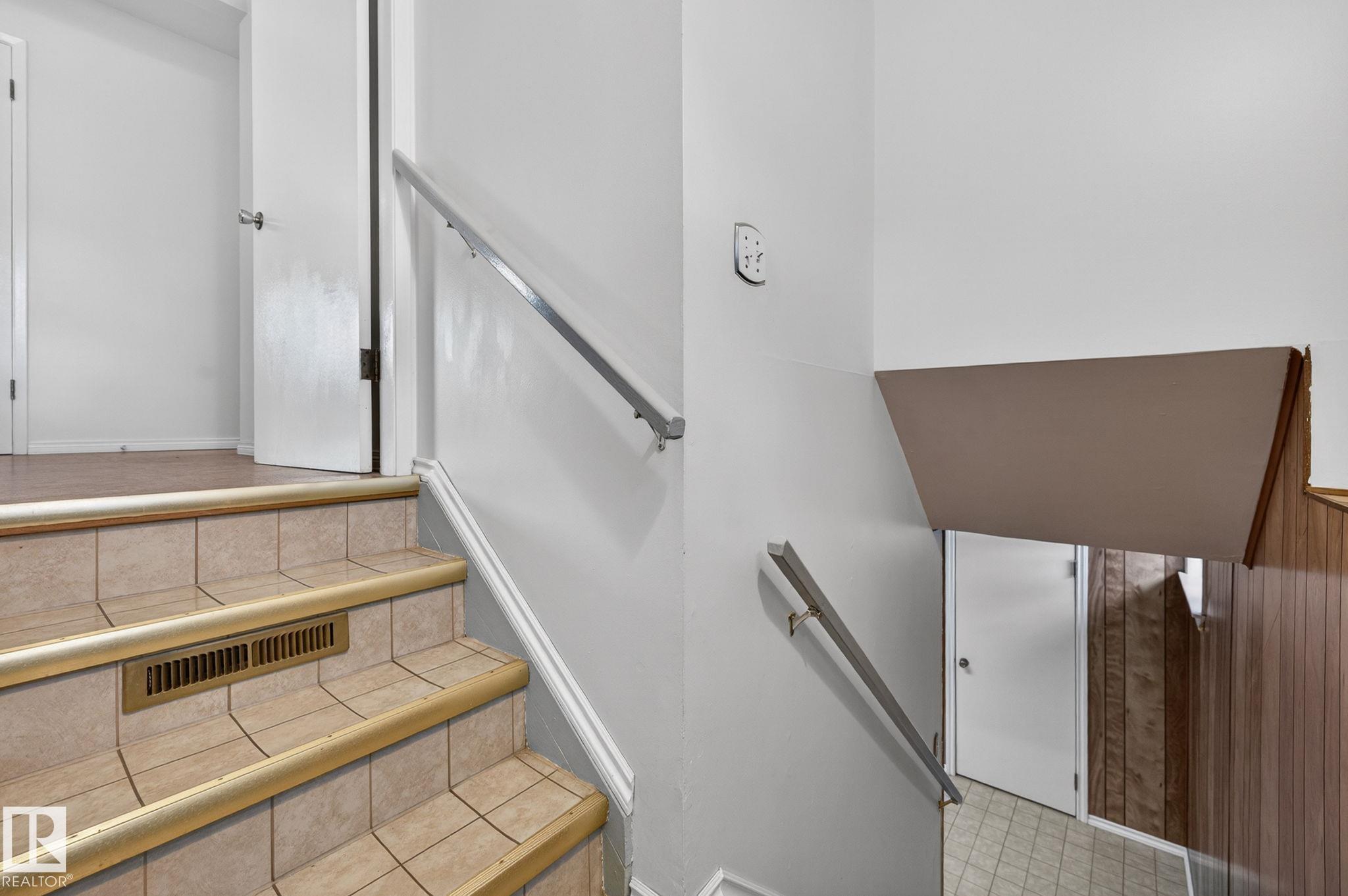 Photo 23 at 10719 152 Street NW, High Park, Edmonton