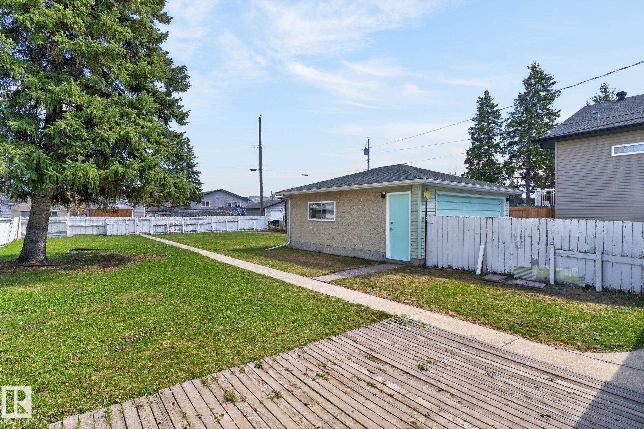 Photo 42 at 10719 152 Street NW, High Park, Edmonton