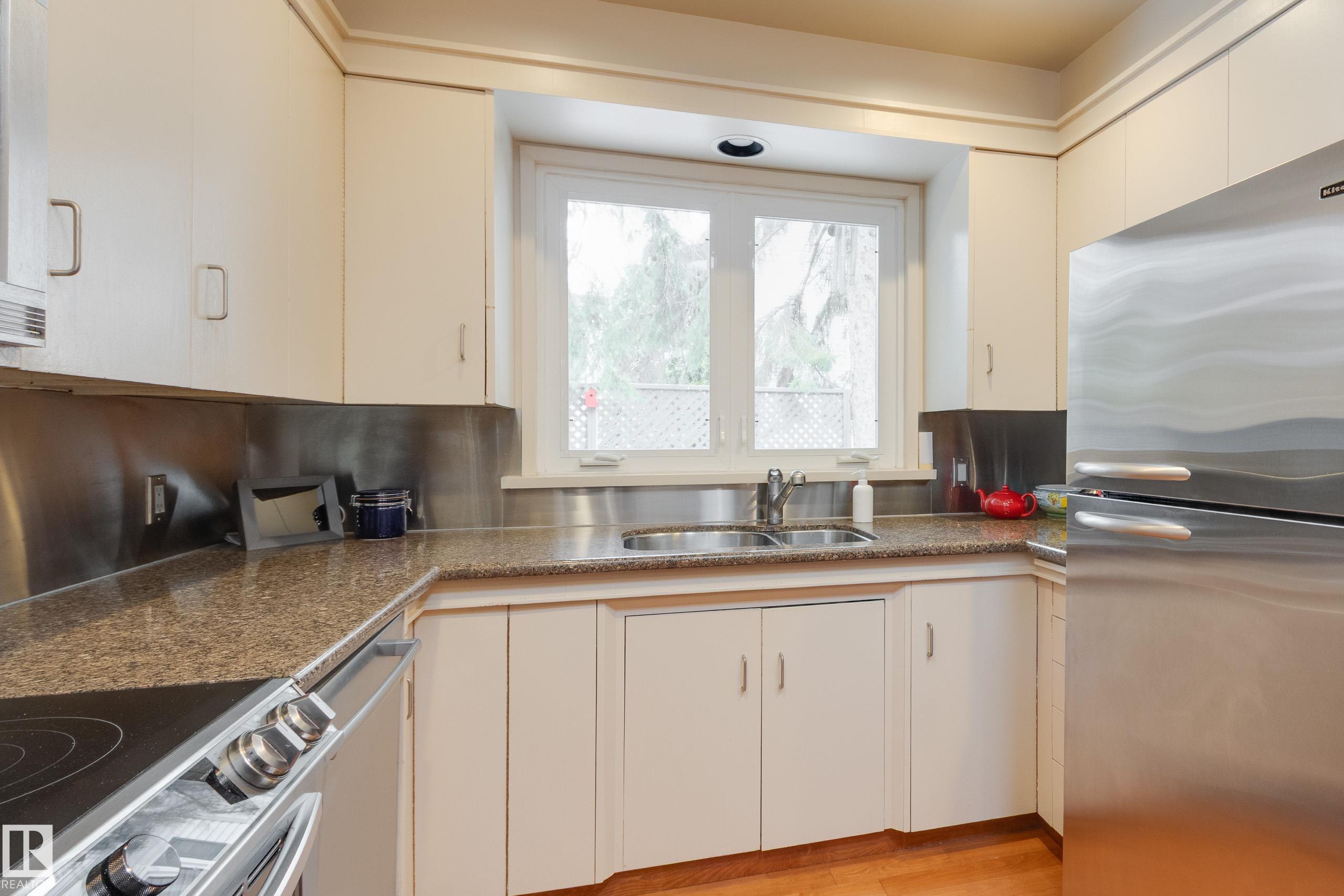 Photo 18 at 8444 118 Street NW, Windsor Park, Edmonton