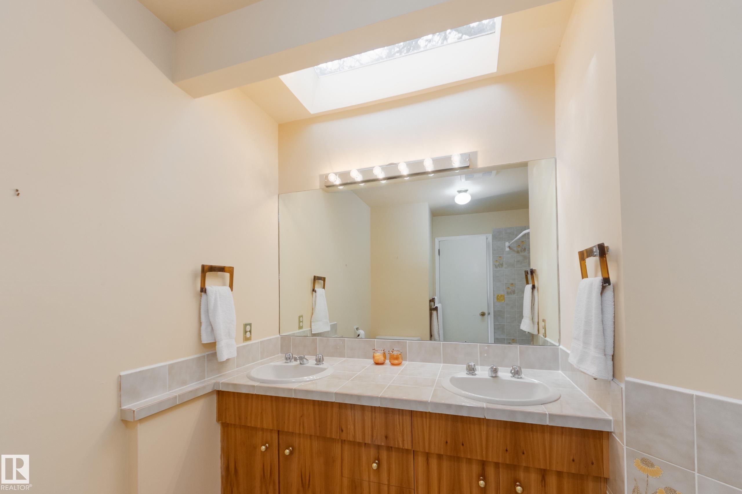 Photo 37 at 8444 118 Street NW, Windsor Park, Edmonton