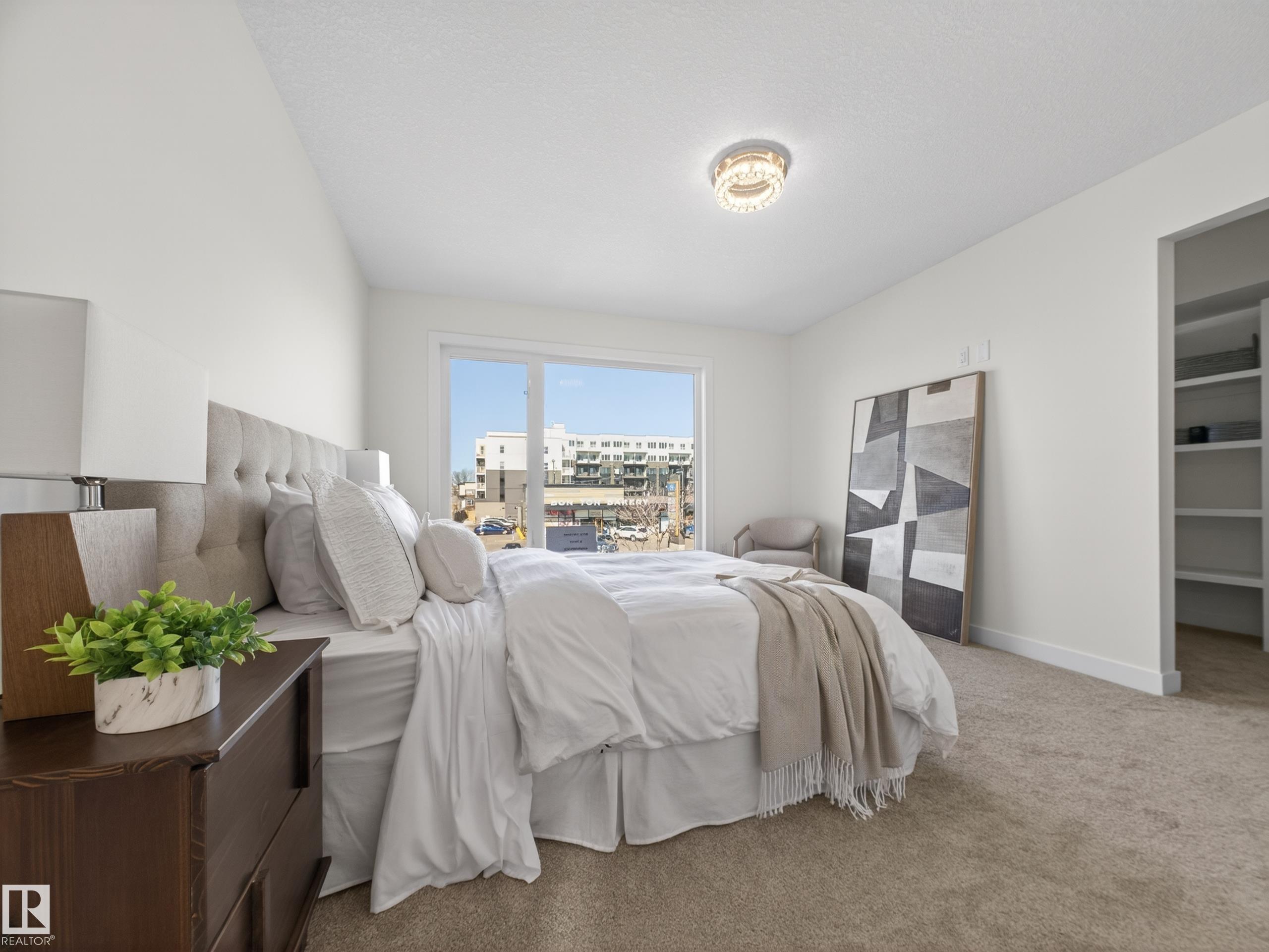 https://zimg.paragon.ice.com/ParagonImages/Property/PM/RAE/225398820/20/0/0/4f20ee0076f83fb0647878b6e470bad6/1/e2a20228a6eedb1b719e3b7b1a77ec9c/225398820-592ce101-cfc8-44ed-9d61-c14aac8f60cb.JPG