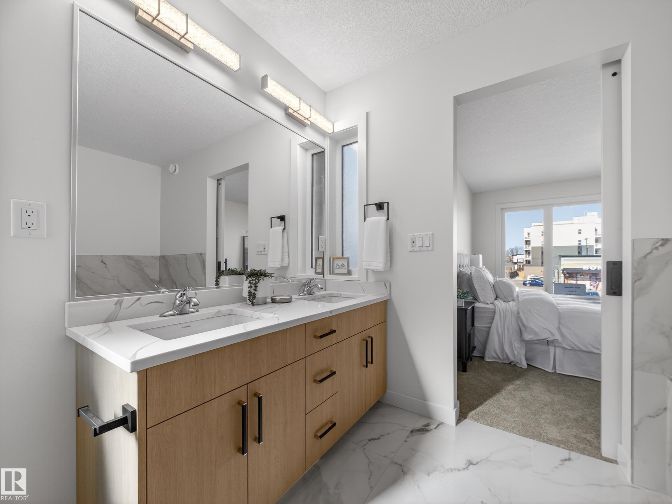 https://zimg.paragon.ice.com/ParagonImages/Property/PM/RAE/225398820/24/0/0/59924f0fb2166d6f9a5e527aaa48b2a9/1/e2a20228a6eedb1b719e3b7b1a77ec9c/225398820-1fc7674a-7cc9-4120-bbac-2fb4944a75e3.JPG