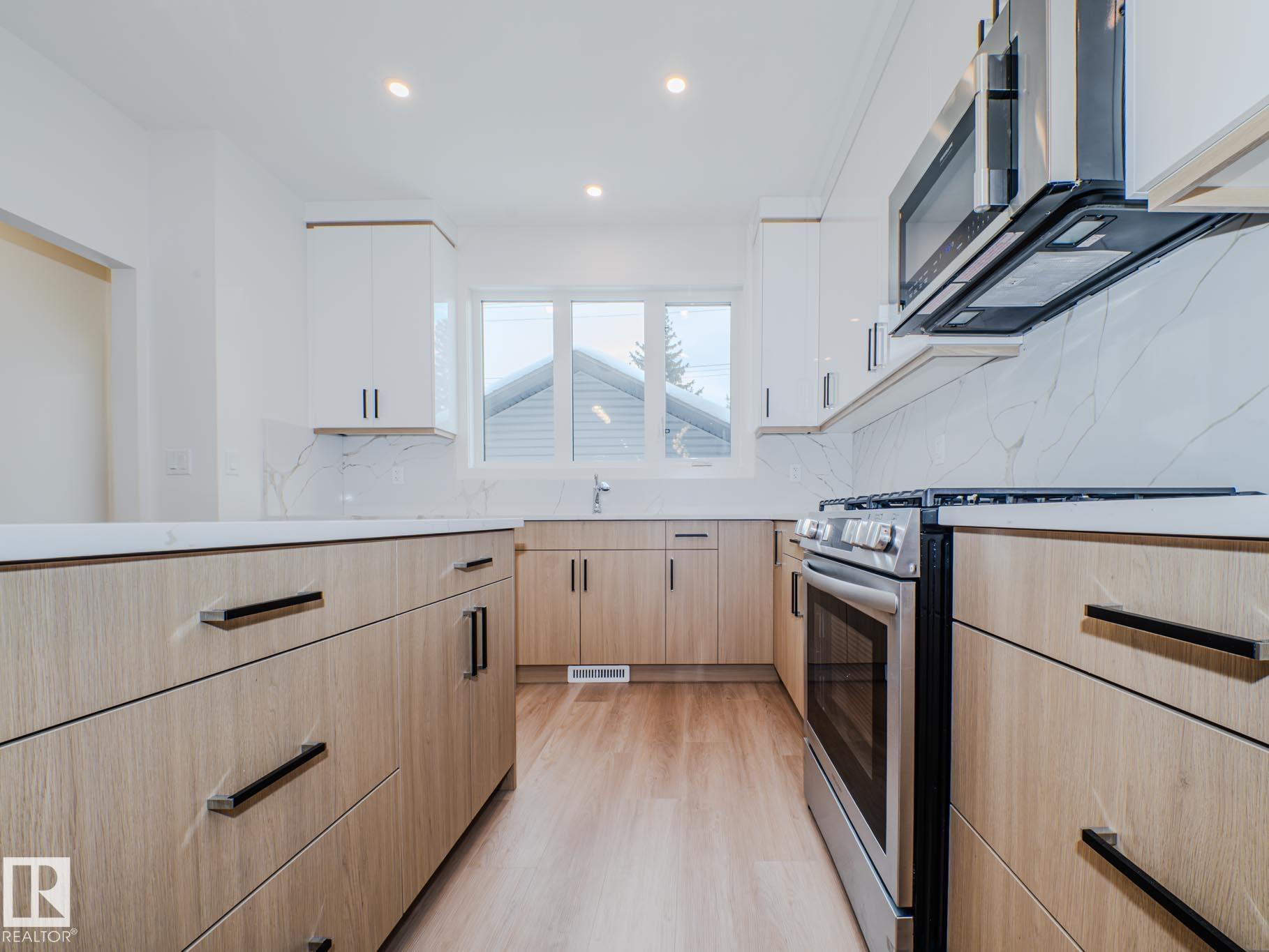 https://zimg.paragon.ice.com/ParagonImages/Property/PM/RAE/225398820/8/0/0/68a8459e3b137cbeeb57e84de0b33170/1/e2a20228a6eedb1b719e3b7b1a77ec9c/225398820-FB97E2CD-B0D0-458F-BA02-AC3F23CCC5EE.JPG