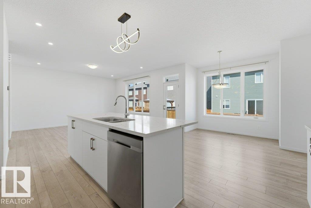https://zimg.paragon.ice.com/ParagonImages/Property/PM/RAE/225398824/14/0/0/127a513e1c85bb82ccfe90e00717553a/1/69a6b81329b0d6b30cce134c2960255a/225398824-52ccc351-9a4b-4e2e-a8e4-16aebc8c3d27.JPG