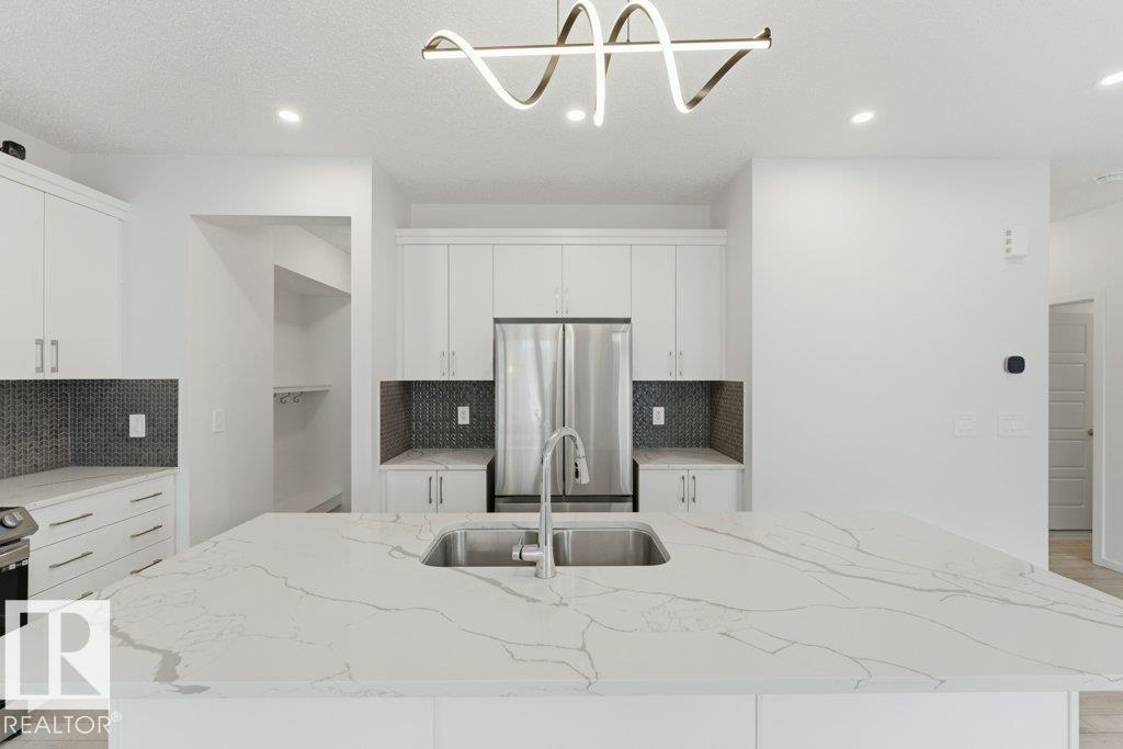 https://zimg.paragon.ice.com/ParagonImages/Property/PM/RAE/225398824/16/0/0/c5af413b4caf0a116b3789369d831008/1/69a6b81329b0d6b30cce134c2960255a/225398824-cddf9e00-c7ac-4a9b-861e-07de9b46185b.JPG