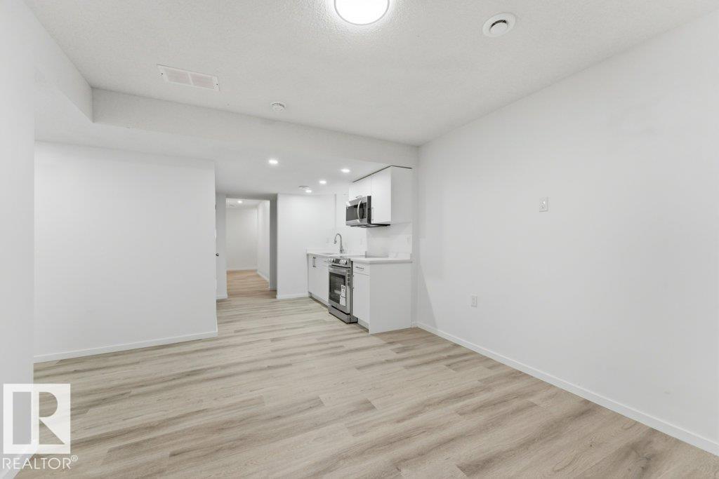 https://zimg.paragon.ice.com/ParagonImages/Property/PM/RAE/225398824/47/0/0/313dabded27b14c457325523863291d4/1/69a6b81329b0d6b30cce134c2960255a/225398824-334445c2-15ae-4b7a-ac43-d29e3b583f64.JPG
