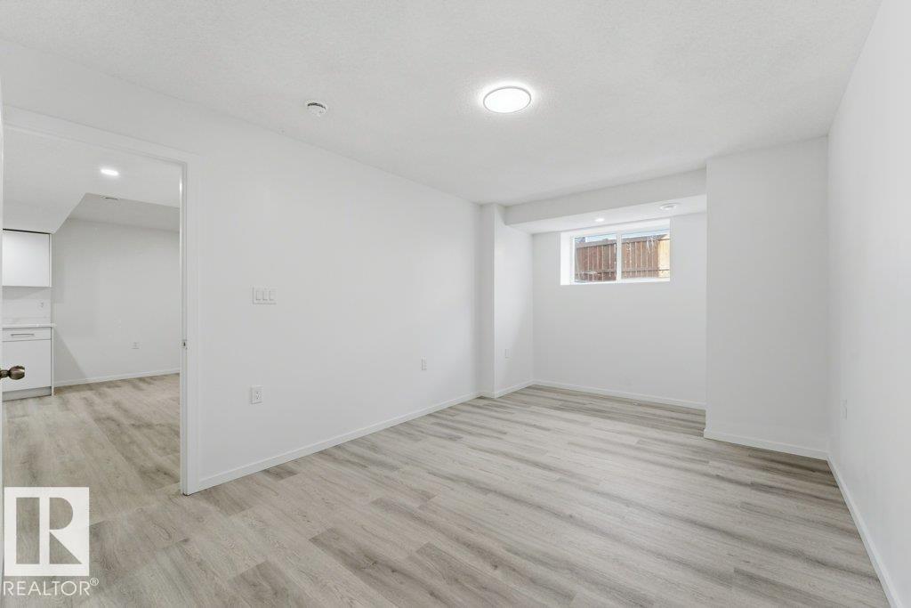 https://zimg.paragon.ice.com/ParagonImages/Property/PM/RAE/225398824/51/0/0/0b93147724379c45e6e5f61c9a25bfbf/1/69a6b81329b0d6b30cce134c2960255a/225398824-c17a63e3-0d26-4b94-bc80-591e7905e8e7.JPG