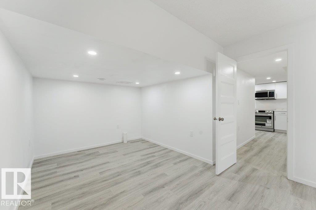 https://zimg.paragon.ice.com/ParagonImages/Property/PM/RAE/225398824/53/0/0/11fad9b02917a846d7f47302eaa3552b/1/69a6b81329b0d6b30cce134c2960255a/225398824-bba8fbc4-1fd3-4153-9dc7-d9327329b679.JPG