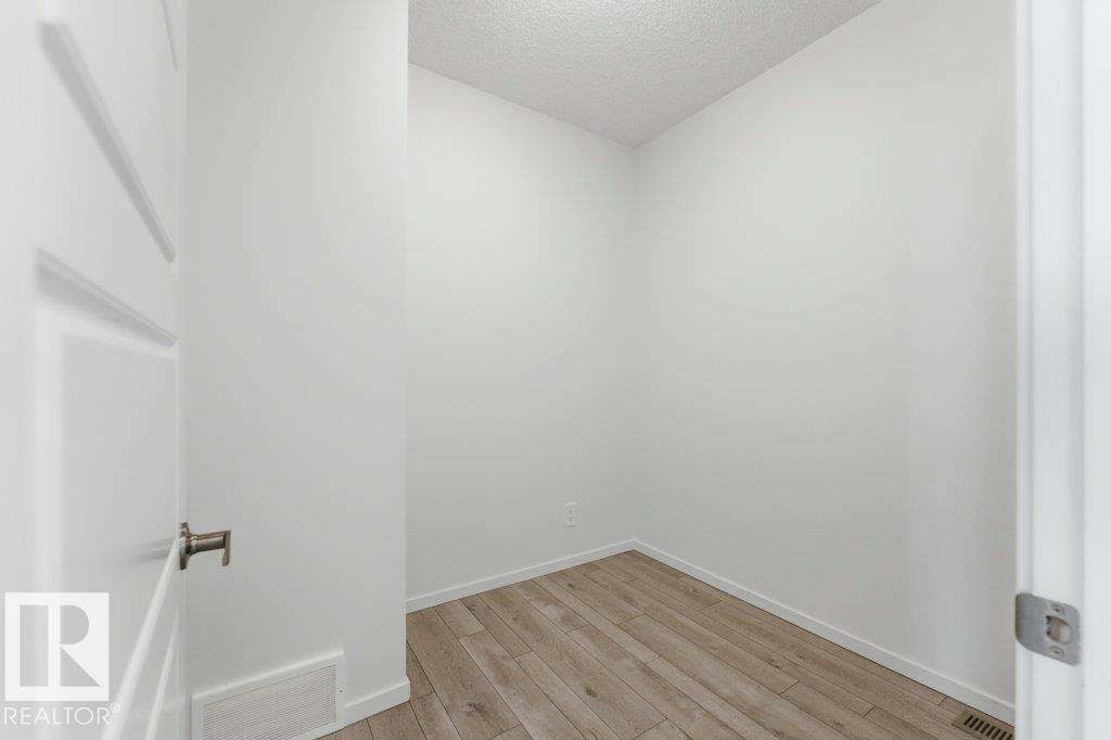 https://zimg.paragon.ice.com/ParagonImages/Property/PM/RAE/225398824/6/0/0/7e841fd2fd62bd535d1da8c3124f071a/1/69a6b81329b0d6b30cce134c2960255a/225398824-b52aefdd-6351-4d49-8a1b-7d9c176a4576.JPG