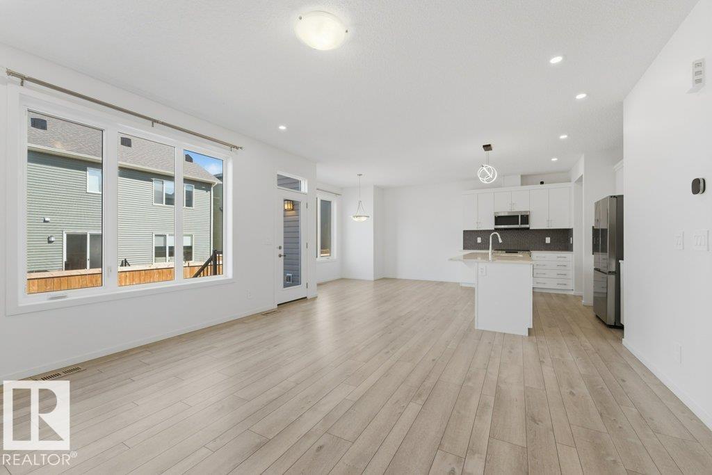 https://zimg.paragon.ice.com/ParagonImages/Property/PM/RAE/225398824/8/0/0/b7ef864bcefc85b206674f5d69a51a70/1/69a6b81329b0d6b30cce134c2960255a/225398824-1531f8f8-3e31-47be-ae40-bc3be8c38440.JPG