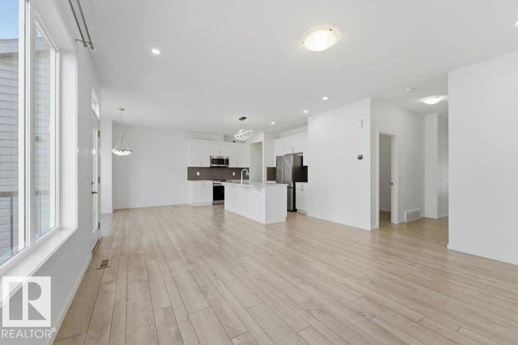 https://zimg.paragon.ice.com/ParagonImages/Property/PM/RAE/225398824/9/0/0/e61cce4b8e24f98a8f157939036bb6fe/1/69a6b81329b0d6b30cce134c2960255a/225398824-8fdbb414-3deb-4742-a275-5df15b885c13.JPG