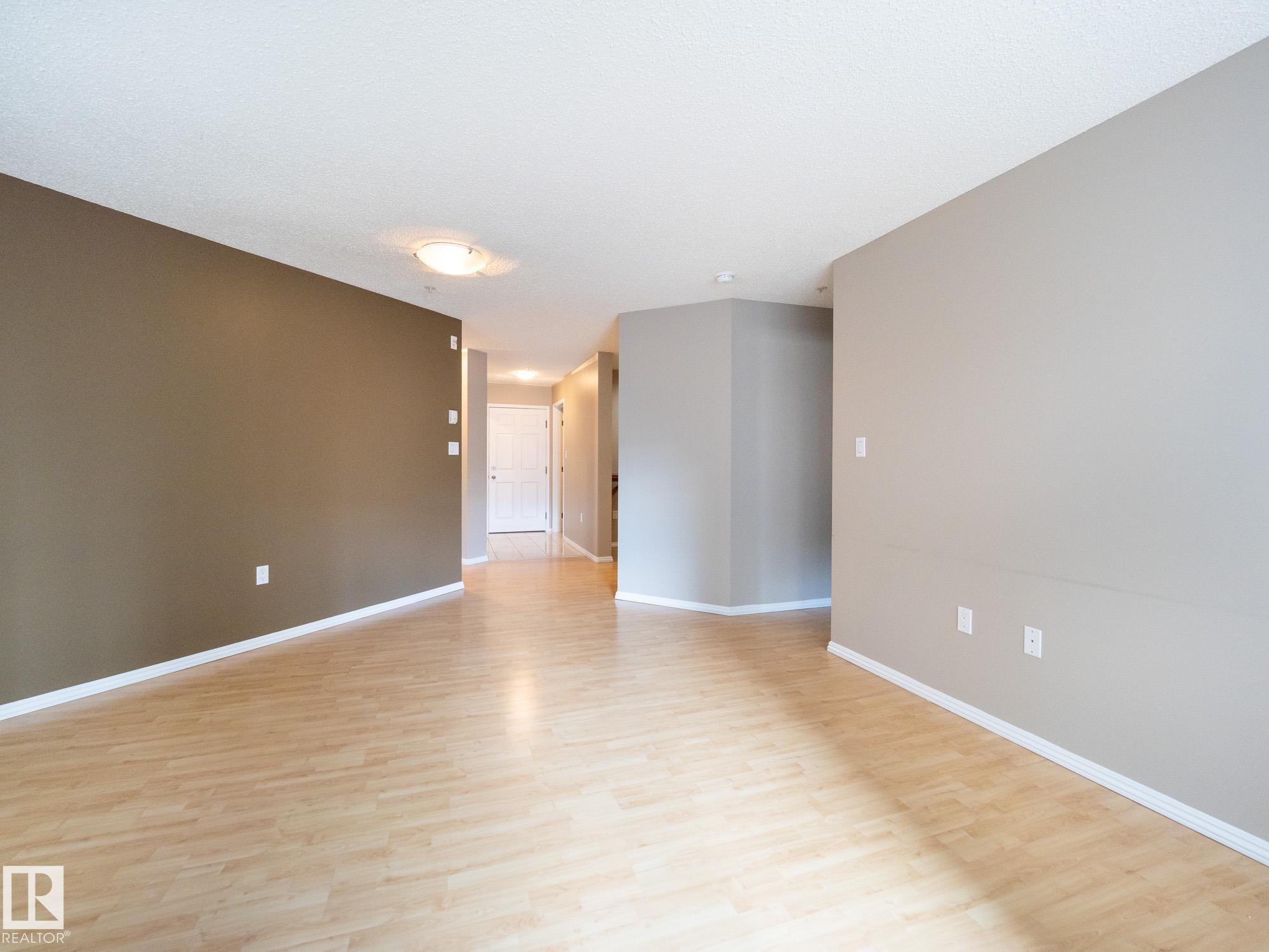 https://zimg.paragon.ice.com/ParagonImages/Property/PM/RAE/225398836/11/0/0/a6c486e82164c717501aa161a64adf54/1/e3ca357cb507fbb1c3c4dcb536fb9118/225398836-8b53eb5e-3925-4098-a65c-8e92f6b76857.JPG