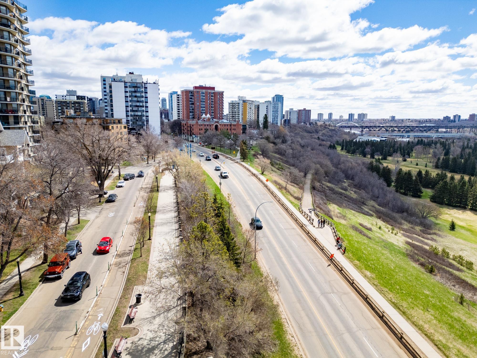 https://zimg.paragon.ice.com/ParagonImages/Property/PM/RAE/225398836/31/0/0/f238e1d9b0bf1b3a4c93613bb7692838/1/e3ca357cb507fbb1c3c4dcb536fb9118/225398836-da229b0c-8c89-4781-97b3-41b6fd92b593.JPG