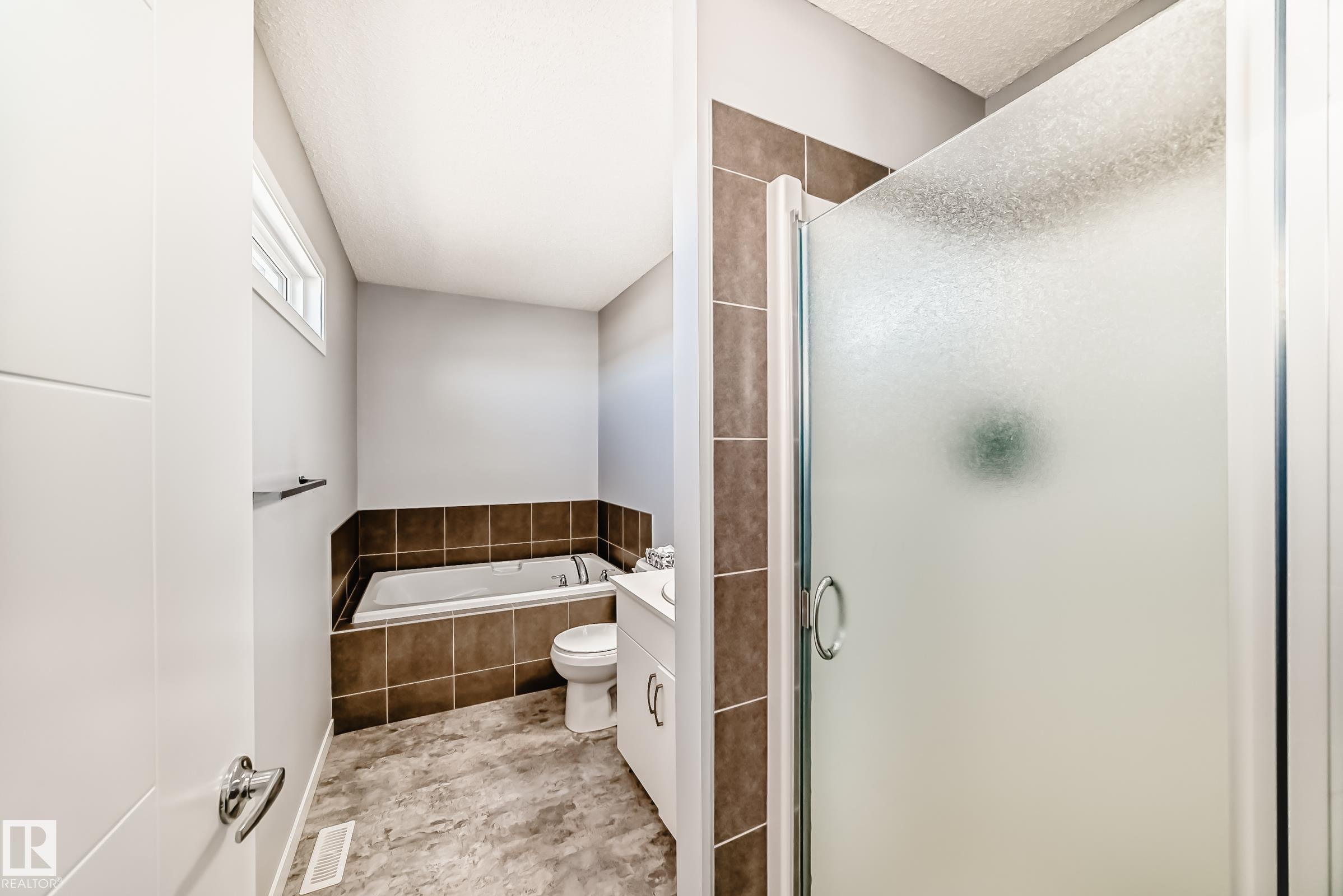 https://zimg.paragon.ice.com/ParagonImages/Property/PM/RAE/225398837/29/0/0/01ddf6dd1c1b8cf027e2b5ccae8455b2/1/8564de10ab3889f675e9d1e4ffedae44/225398837-1c472f65-8eb9-44a0-bbe7-656ad7de89cd.JPG