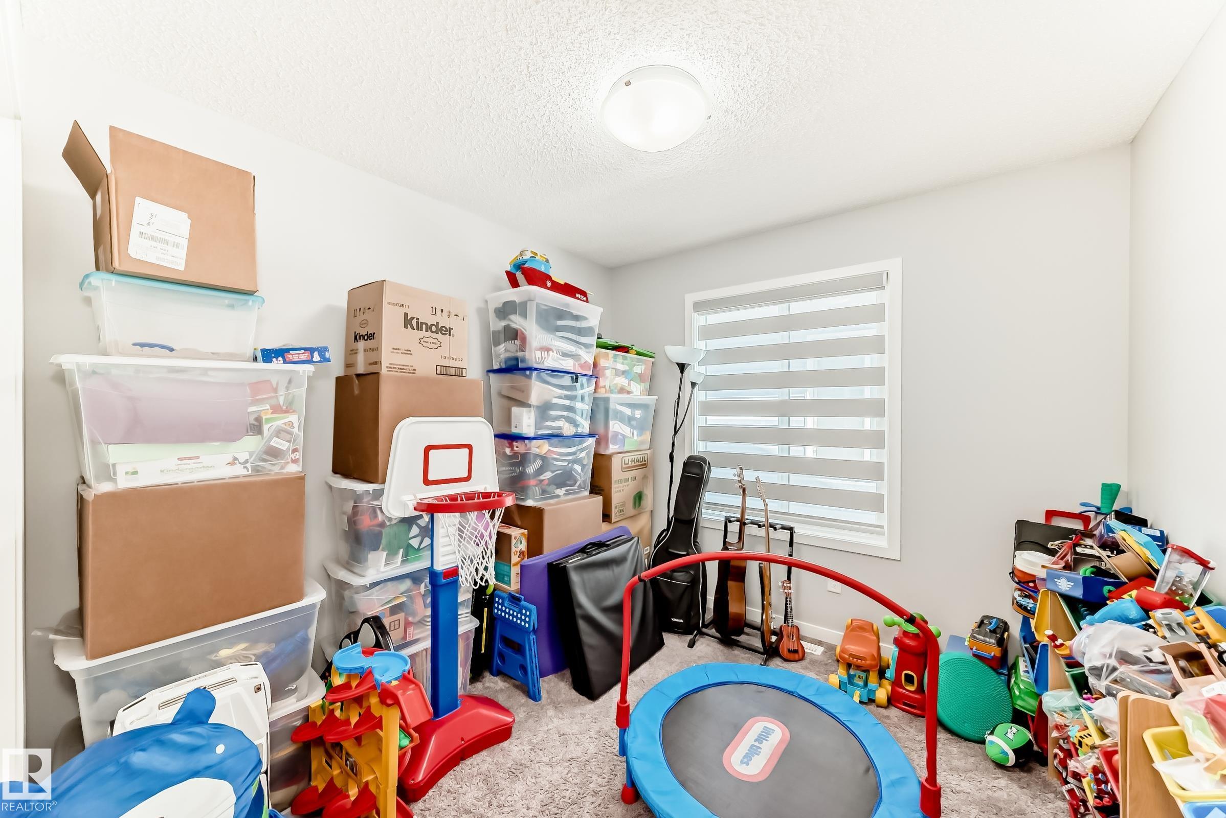 https://zimg.paragon.ice.com/ParagonImages/Property/PM/RAE/225398837/35/0/0/ddaa9cfc7b1ec5b05b23e44b55ff5761/1/8564de10ab3889f675e9d1e4ffedae44/225398837-93d6abdb-1b59-4507-aa04-1e6d03fc2b2e.JPG