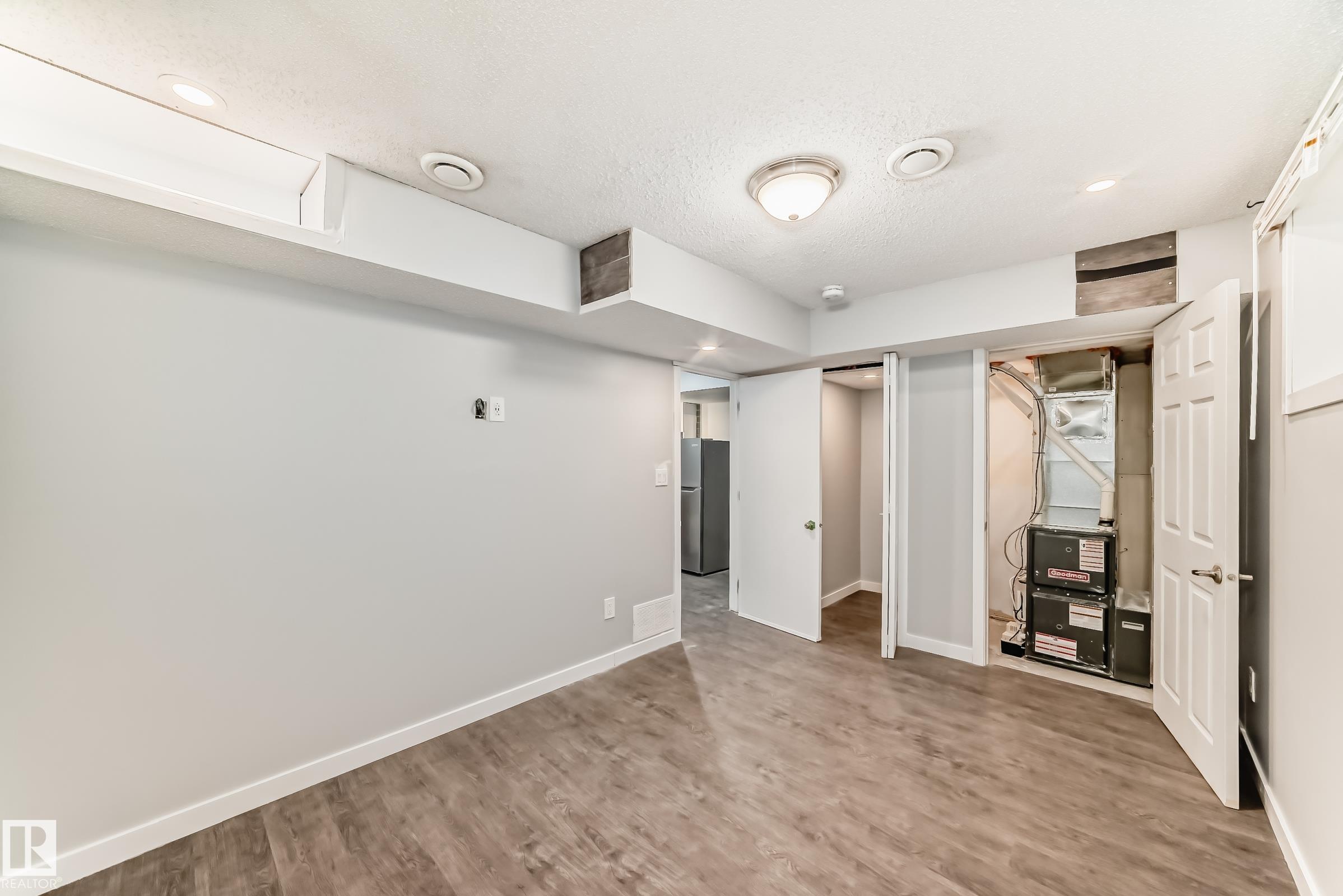 https://zimg.paragon.ice.com/ParagonImages/Property/PM/RAE/225398837/54/0/0/0ef3cc451a5c952e36600602848150f1/1/8564de10ab3889f675e9d1e4ffedae44/225398837-ea9d3842-23f2-4d96-9e78-443d04869dd1.JPG