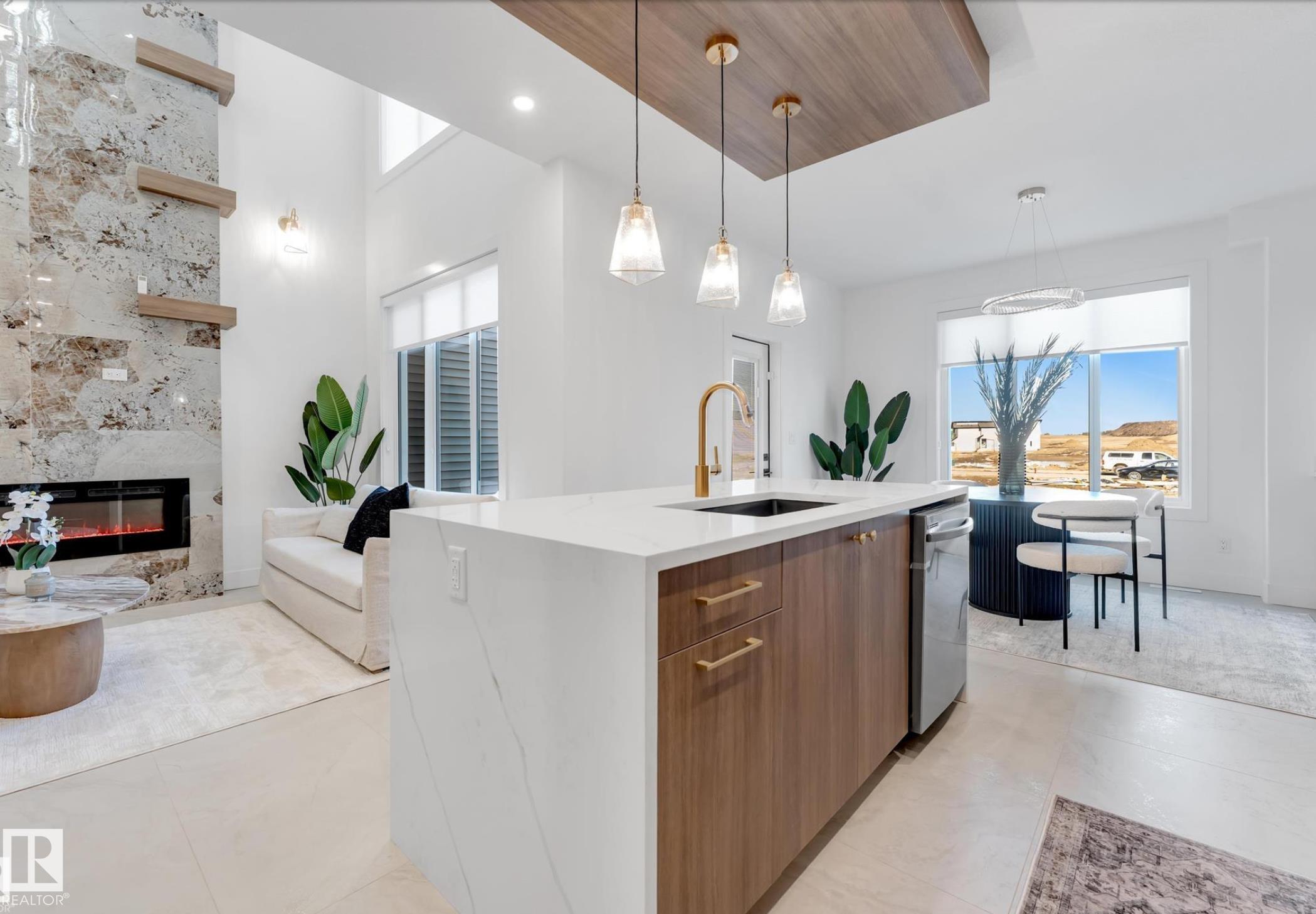 https://zimg.paragon.ice.com/ParagonImages/Property/PM/RAE/225398841/12/0/0/3af627c178b0081d7032eebaab2d8cd9/1/53a34df92ca63534df4b3ad929300e41/225398841-3697c9b8-19a9-4c13-ac4b-2bdf9bdbcadc.JPG
