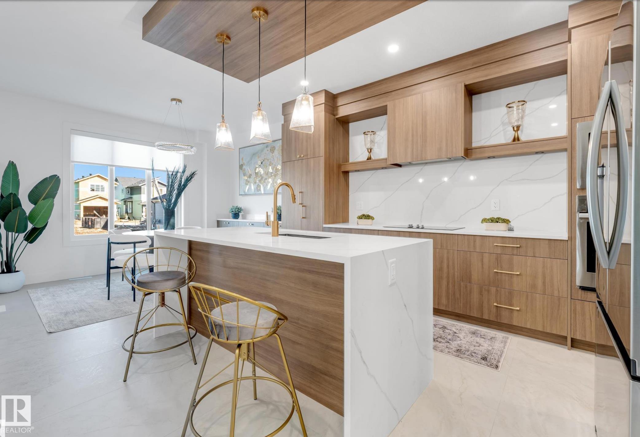 https://zimg.paragon.ice.com/ParagonImages/Property/PM/RAE/225398841/13/0/0/949c34062d4e9328eb12d1b3aaa0a1fe/1/53a34df92ca63534df4b3ad929300e41/225398841-201acb8d-921b-4c11-8c3d-587331556900.JPG