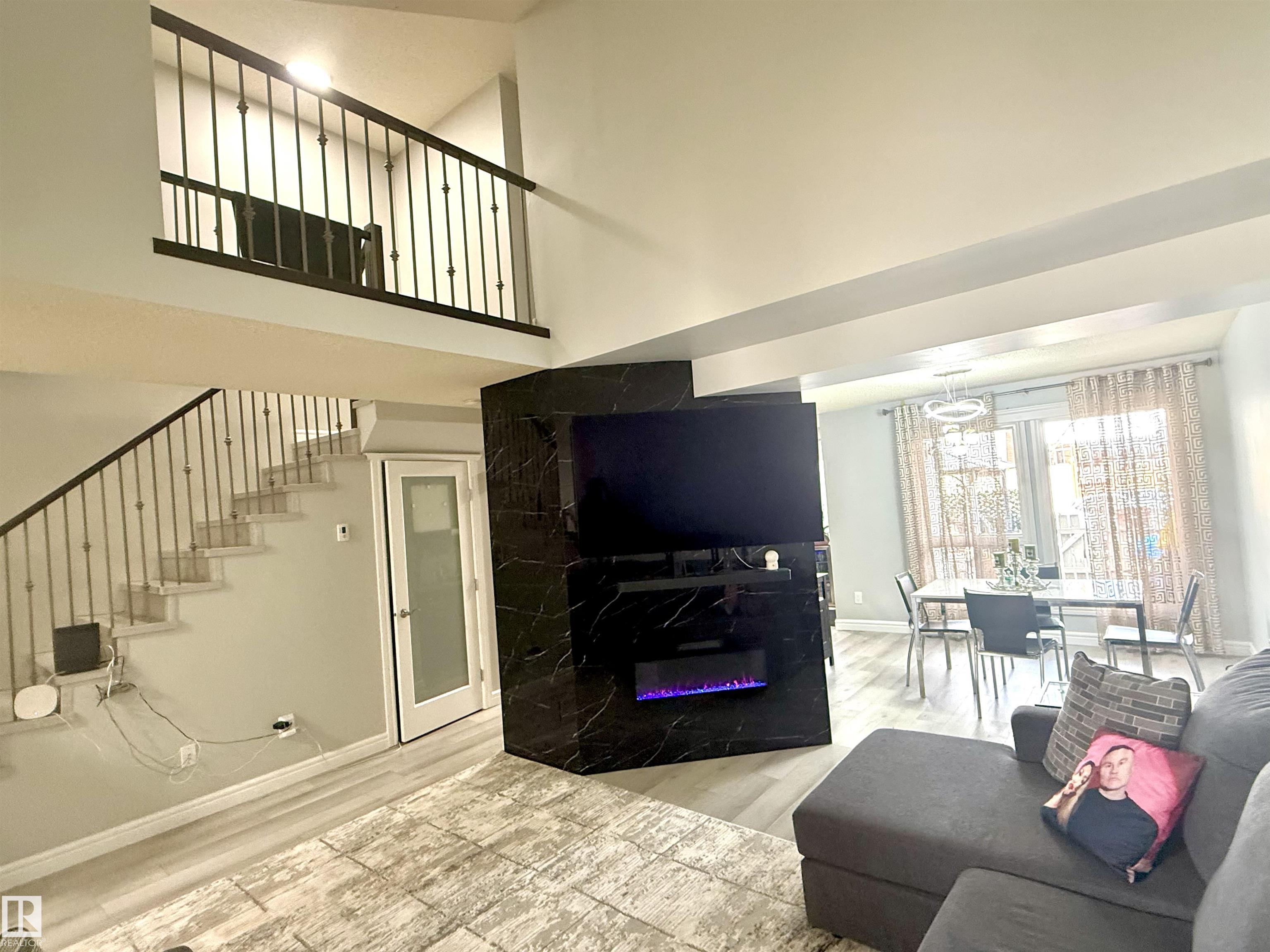 Picture for 5451 HILL VIEW CR NW