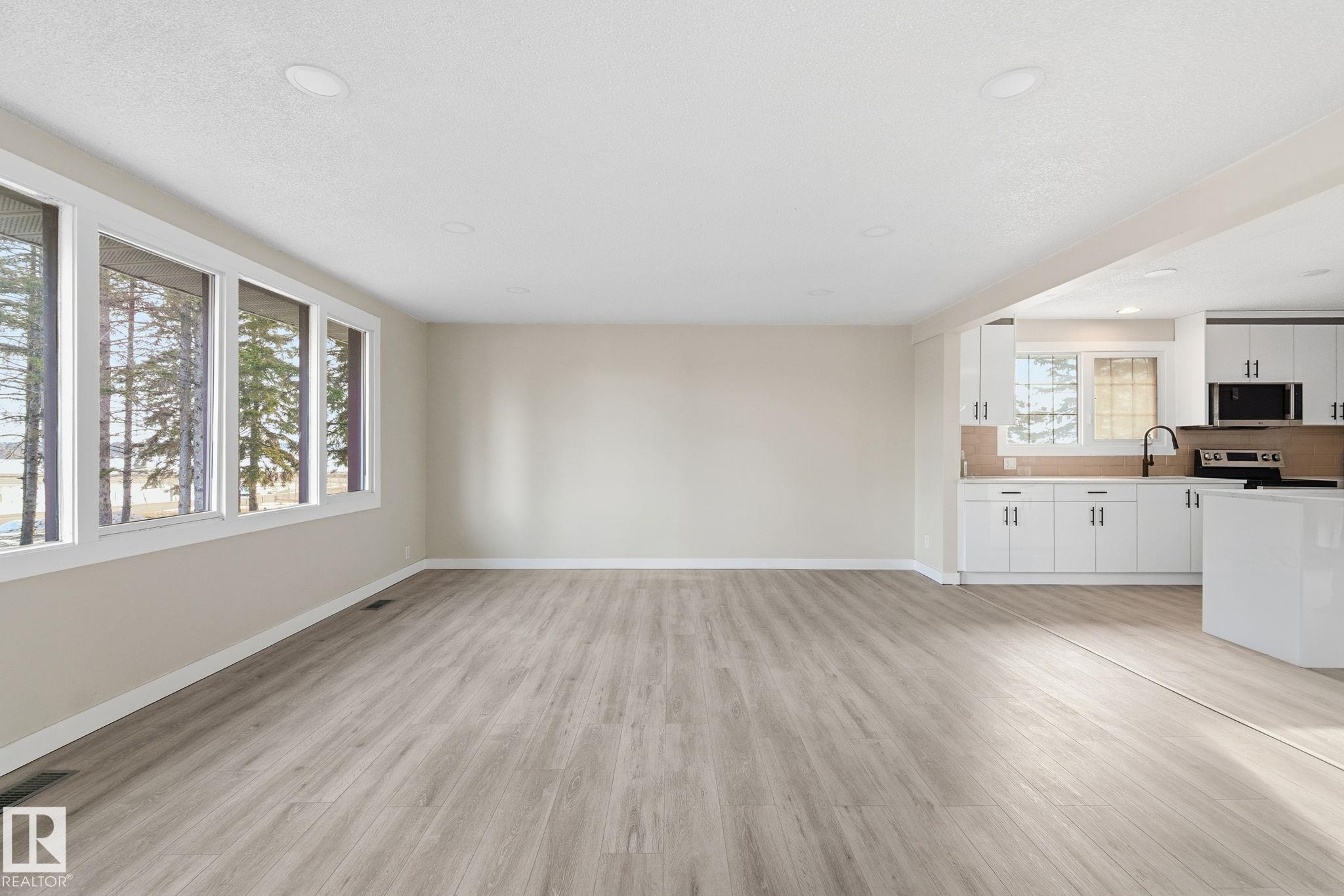 Photo 11 at 51548 Rge Road 232, Trevithick Park, Rural Strathcona County