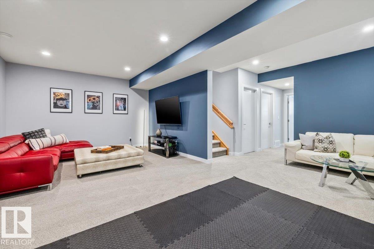 https://zimg.paragon.ice.com/ParagonImages/Property/PM/RAE/225398864/37/0/0/b3ef74fe324275a1075ceaf0e7433d57/1/2139f6d6ba9ef9f3050891face657dfa/225398864-3b84266b-8e7b-45f3-9bf5-0daa6dd57cd7.JPG