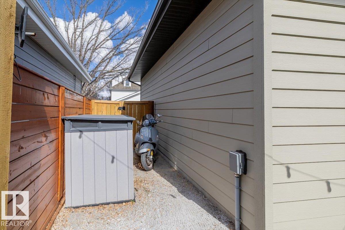 https://zimg.paragon.ice.com/ParagonImages/Property/PM/RAE/225398864/54/0/0/7d3b46e40f2734be3a854fdfe24e9139/1/2139f6d6ba9ef9f3050891face657dfa/225398864-92871bfb-ab18-4c5f-973e-9c87f6c51d83.JPG
