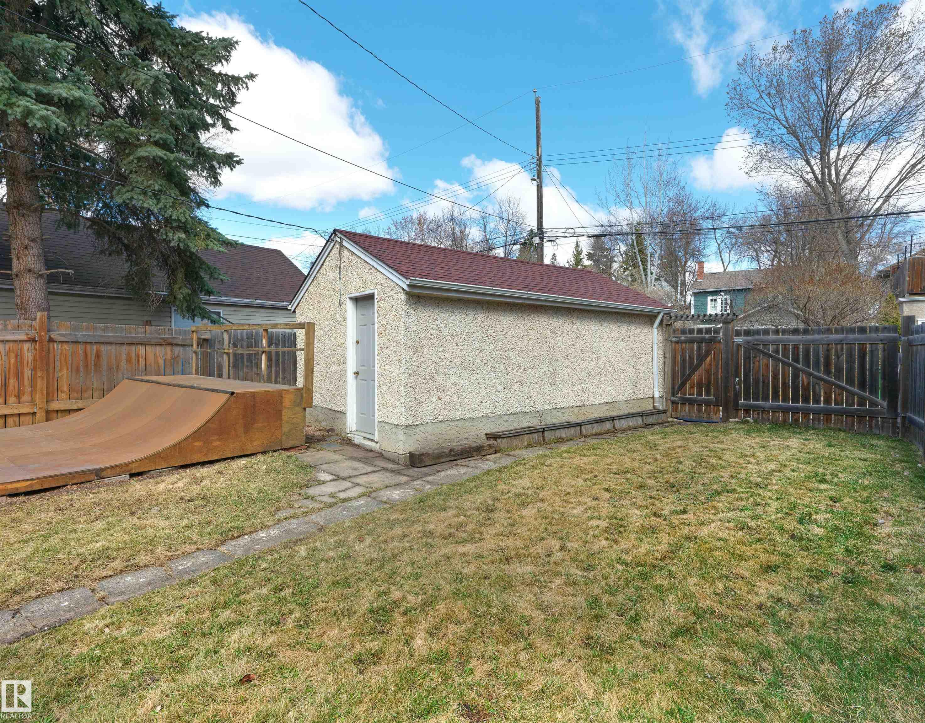 Photo 32 at 9808 90 Avenue NW, Strathcona, Edmonton