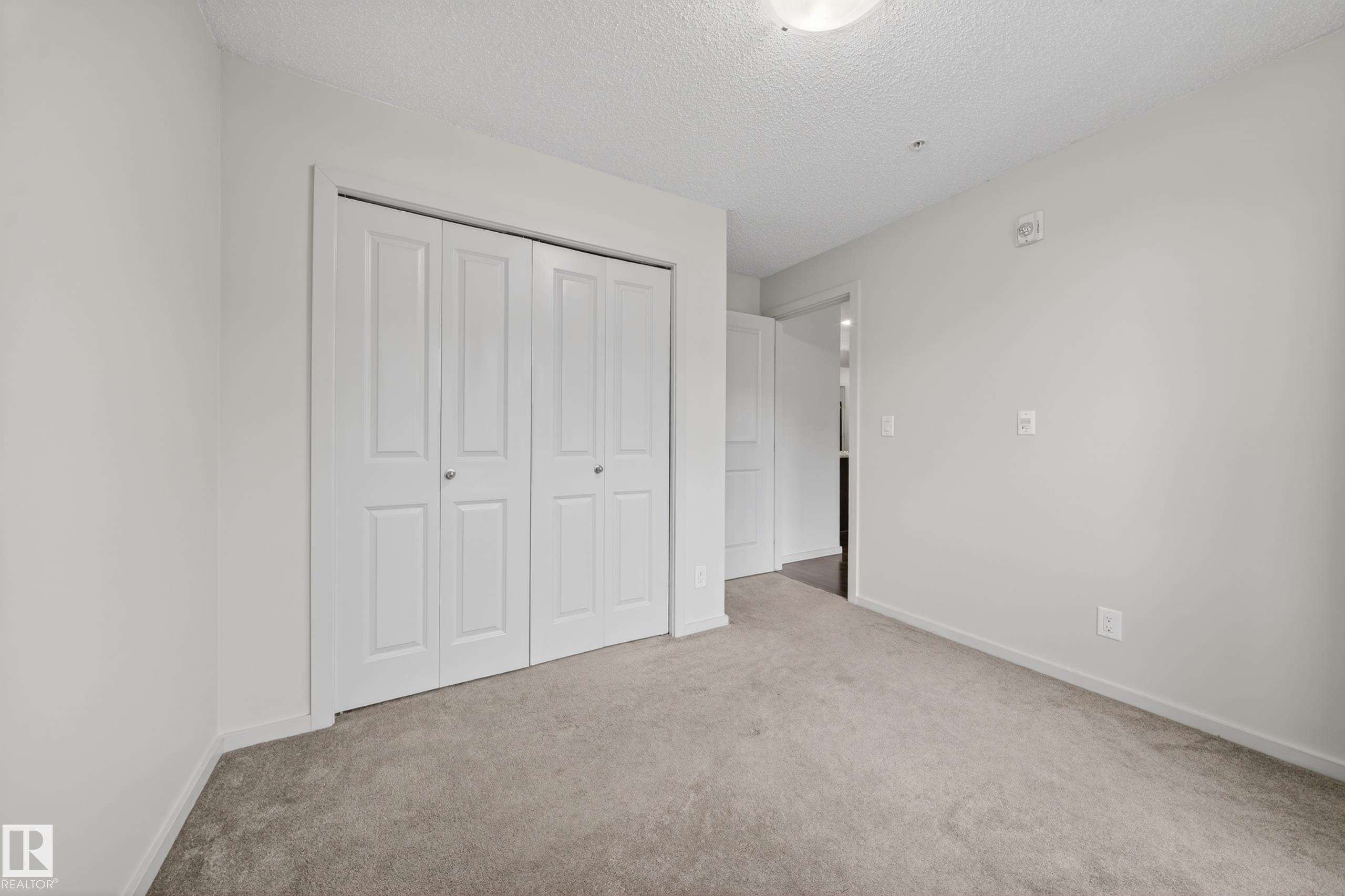 https://zimg.paragon.ice.com/ParagonImages/Property/PM/RAE/225398894/19/0/0/ccaa931e39d60538c11fd936adf340d0/1/b33bb8a7e0cf46c2aeb03b427fe4c3ce/225398894-ecfbeaac-c112-44ff-a808-72200370bd16.JPG