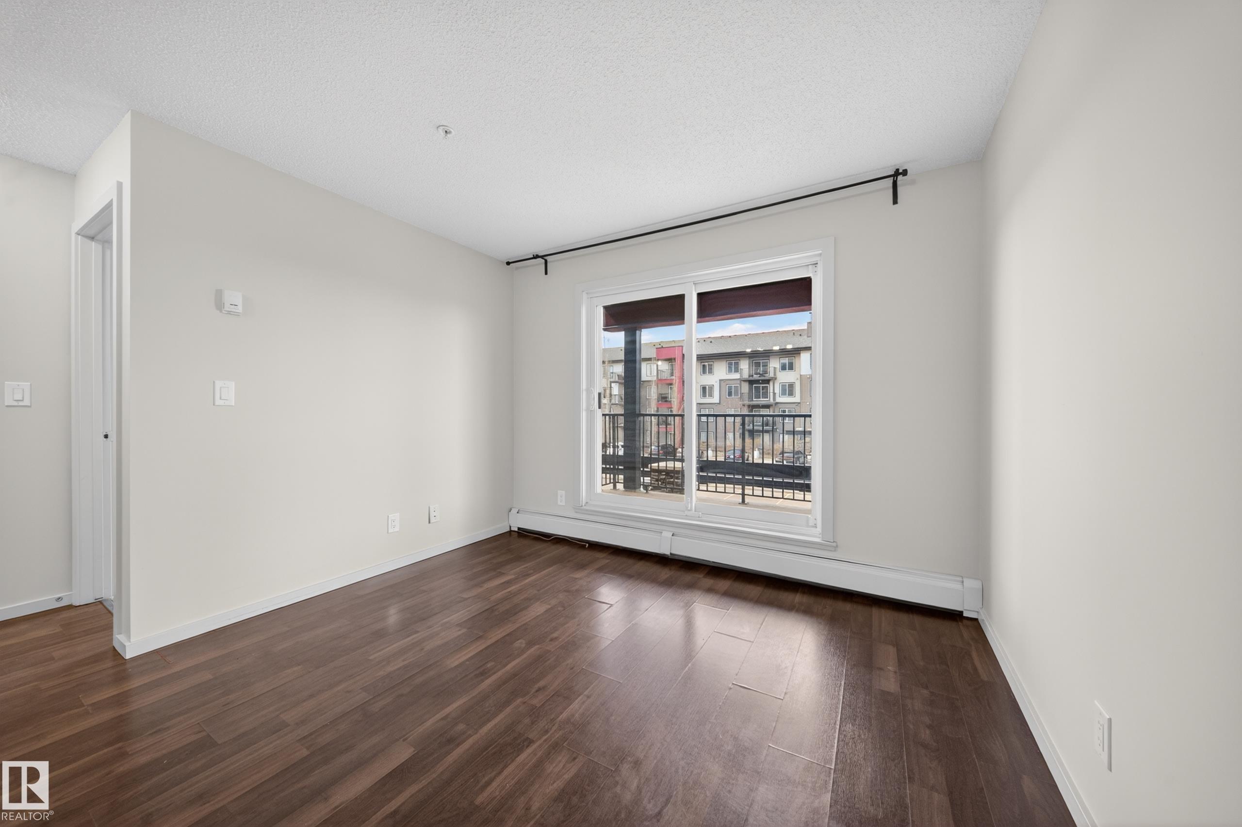 https://zimg.paragon.ice.com/ParagonImages/Property/PM/RAE/225398894/20/0/0/2bdf2a472e8e6ac40024d388bd939a71/1/b33bb8a7e0cf46c2aeb03b427fe4c3ce/225398894-f7b068fe-8146-4ac6-99c7-5f7c31214b55.JPG