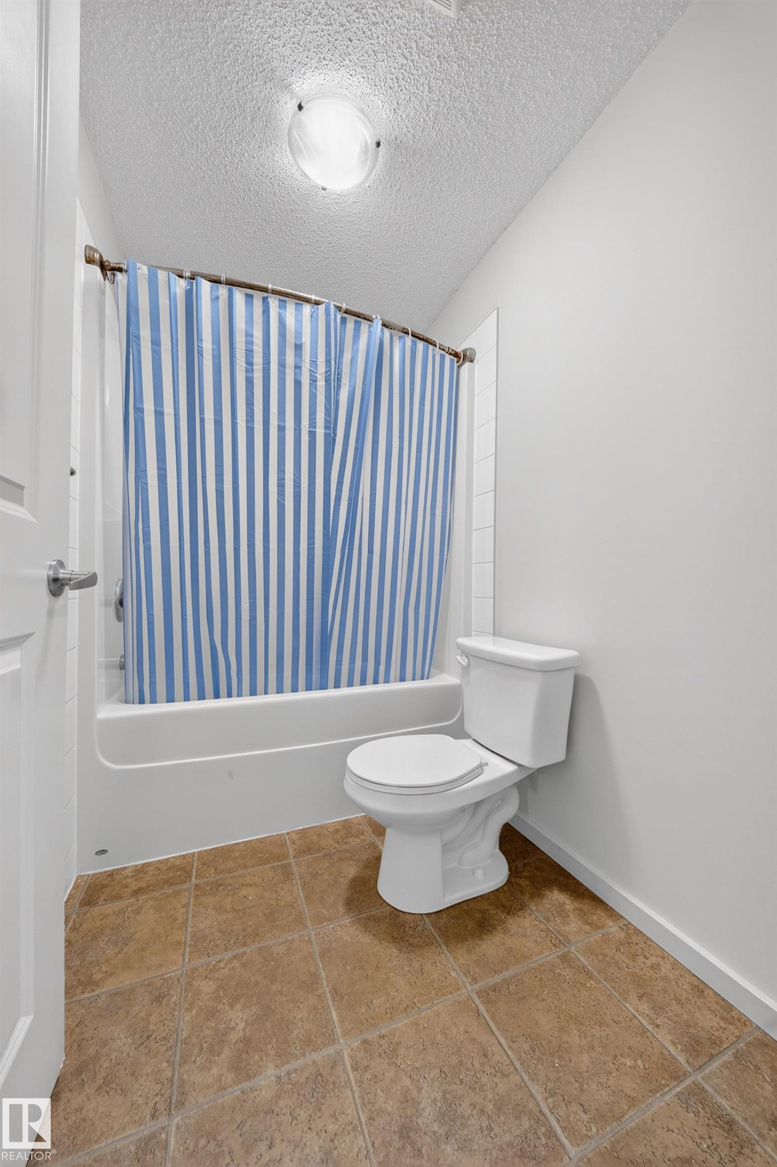 https://zimg.paragon.ice.com/ParagonImages/Property/PM/RAE/225398894/28/0/0/29d29e2e517e1b91822e141ff5708c6d/1/b33bb8a7e0cf46c2aeb03b427fe4c3ce/225398894-5158c2b0-8507-491d-ace7-b962279d5532.JPG