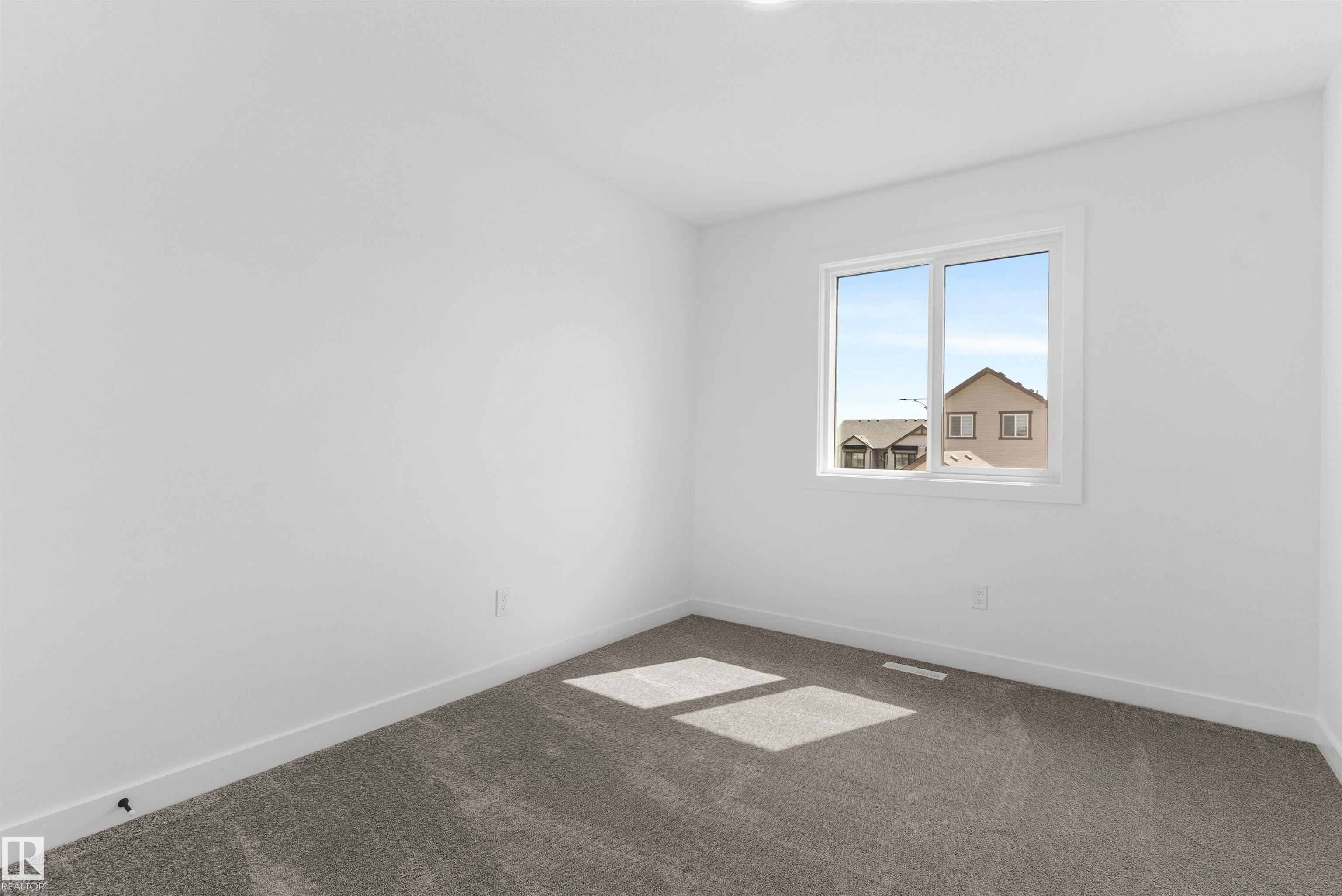 https://zimg.paragon.ice.com/ParagonImages/Property/PM/RAE/225398897/25/0/0/a26cbe3b7b9f3bd421c12a04879d5183/1/ae78efa70b0c3f7e75831f5aac9086f6/225398897-13668e9c-43da-485b-a710-9674032d315a.JPG