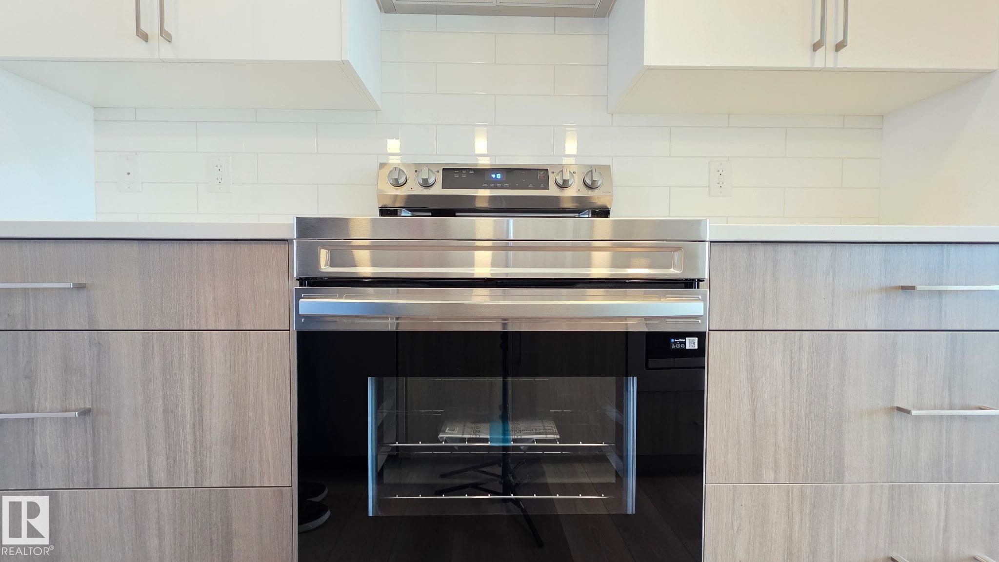 Photo 11 at 301 Brae Way, Black Stone, Leduc
