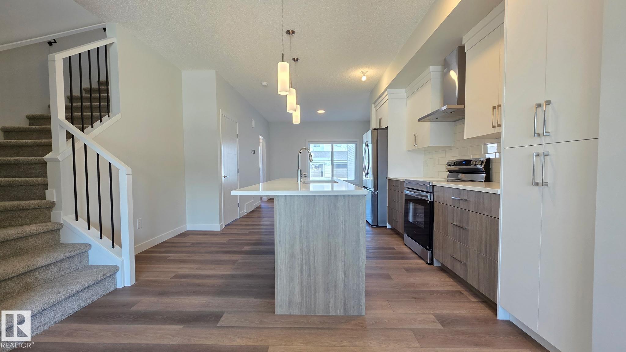 Photo 10 at 301 Brae Way, Black Stone, Leduc