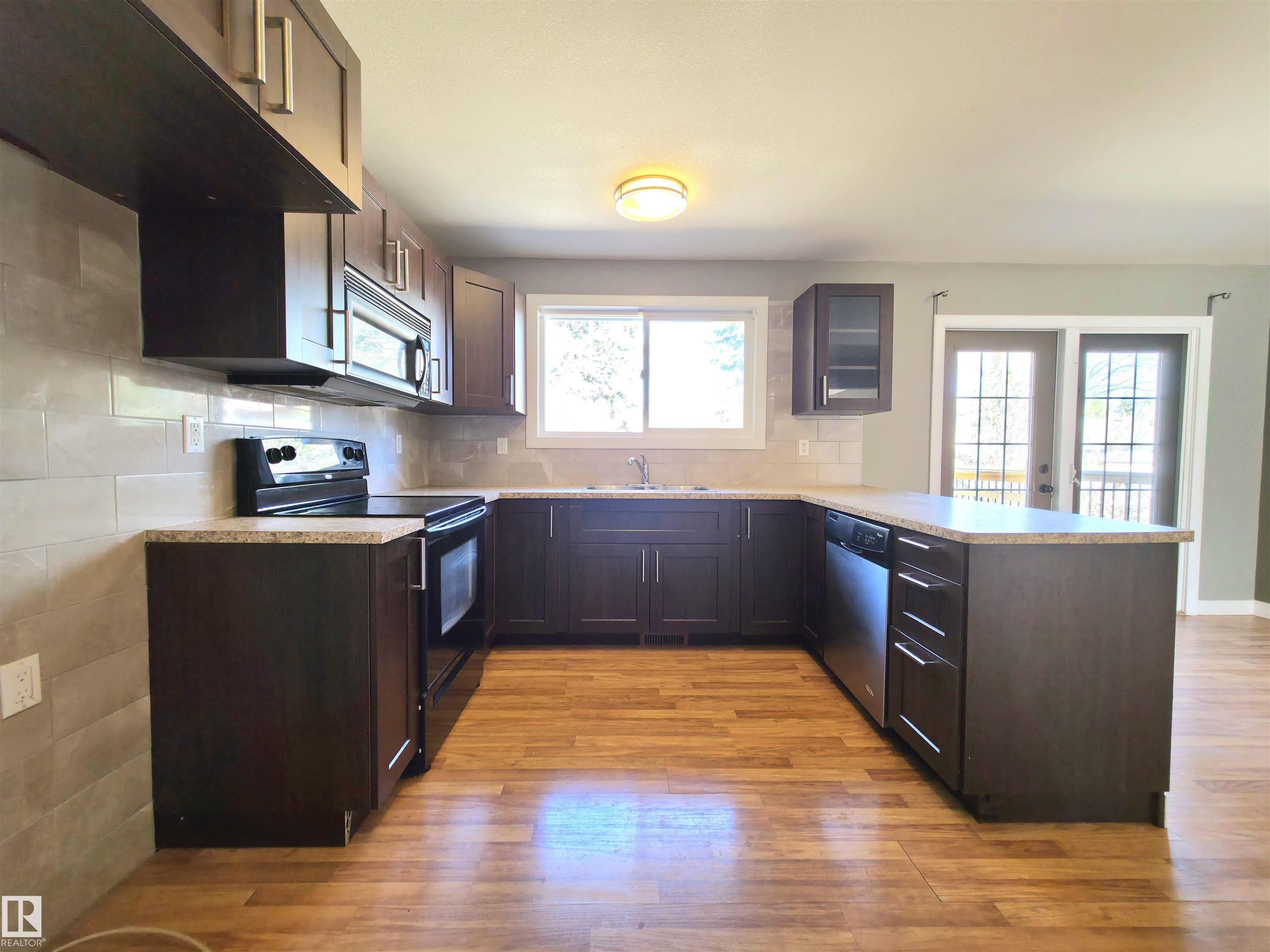 Photo 13 at 26 Greenwood Way, Maplewood, Sherwood Park