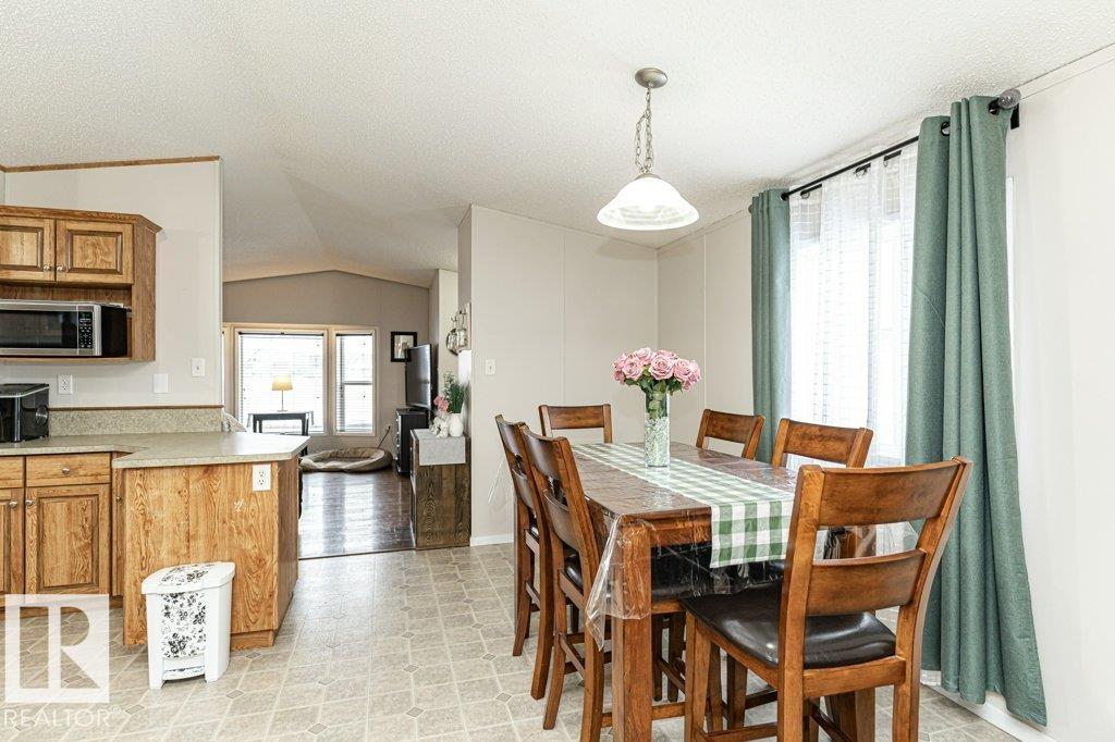 https://zimg.paragon.ice.com/ParagonImages/Property/PM/RAE/225398914/14/0/0/d6529f532e5fd65eb16f0eb1f7791ac6/1/e307c61936081f40ef5ab8513a2cafc9/225398914-33fd75de-564e-4540-90af-9ec4327ef839.JPG