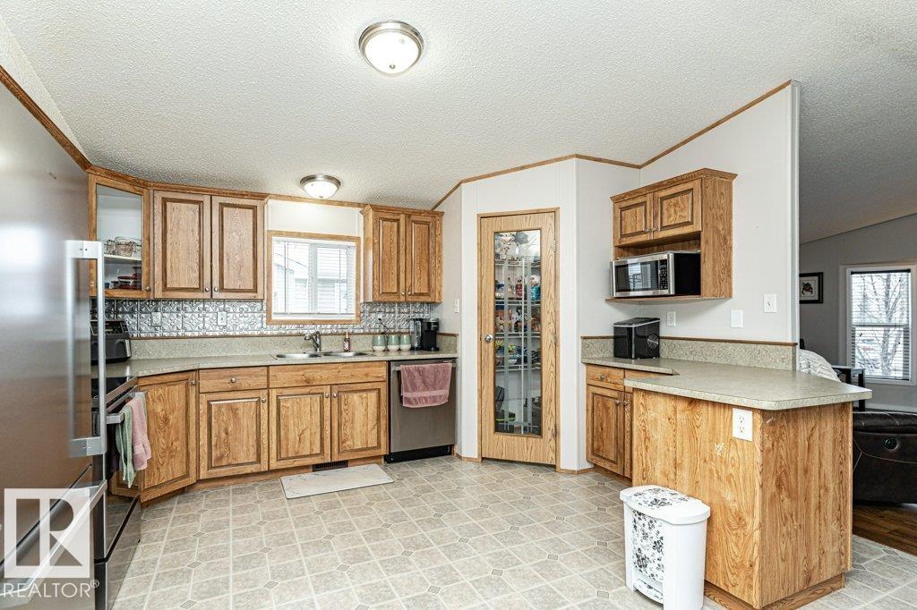 https://zimg.paragon.ice.com/ParagonImages/Property/PM/RAE/225398914/18/0/0/b5c542a495b9b75c96317ef03e00b969/1/e307c61936081f40ef5ab8513a2cafc9/225398914-8f1b3e15-73be-4e9c-ad8c-6efa2bbc3267.JPG