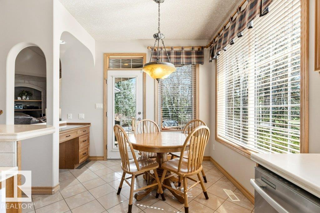 https://zimg.paragon.ice.com/ParagonImages/Property/PM/RAE/225398921/13/0/0/04077aa720c5c04907029a141c26f2c6/1/4d94048540a8ed4e0132ab0f840e3a18/225398921-b3bf9de9-bf08-475c-82fc-199154b3a97c.JPG